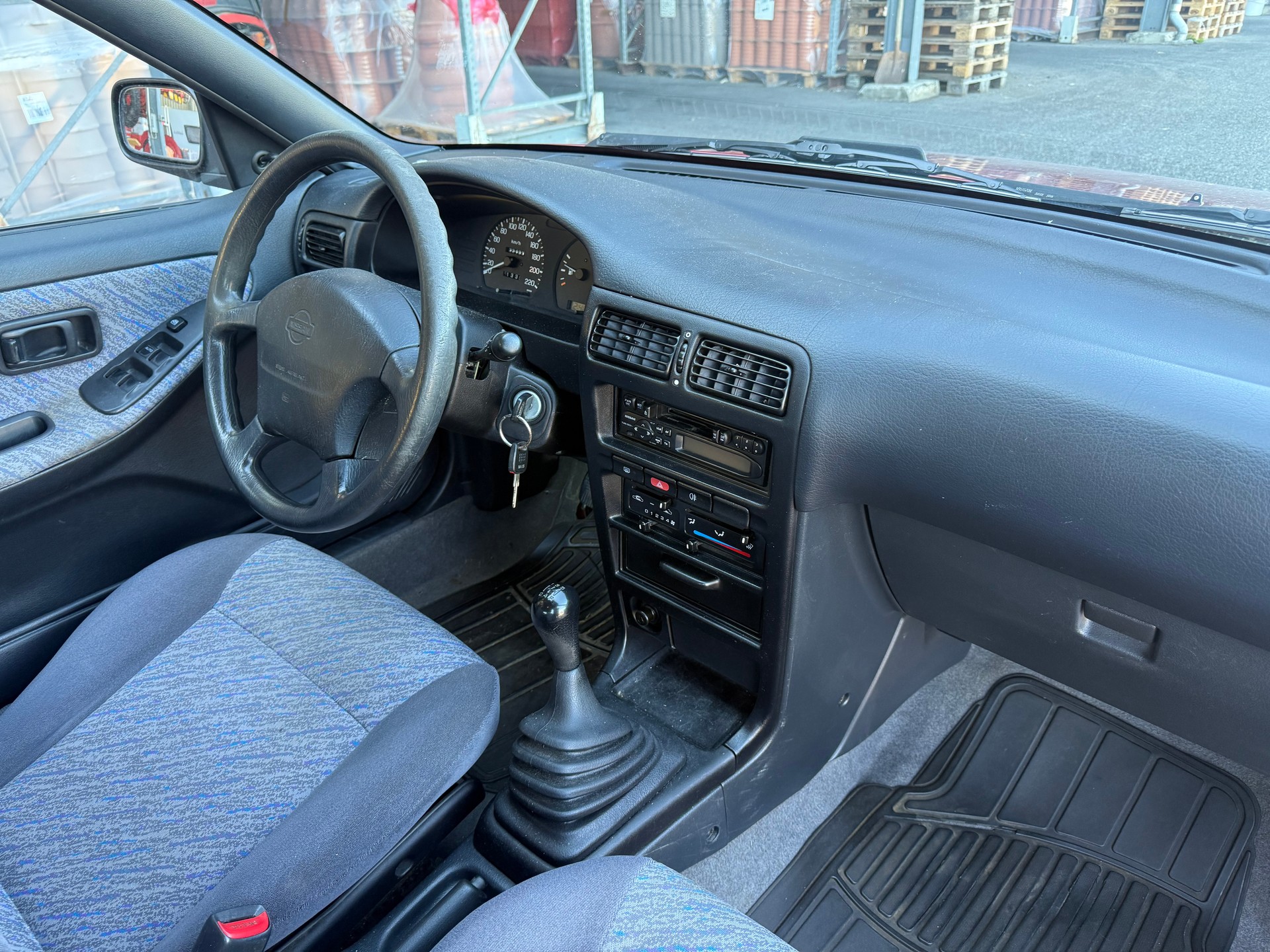 NISSAN Sunny 1.6 16V Plus Wagon-image-12