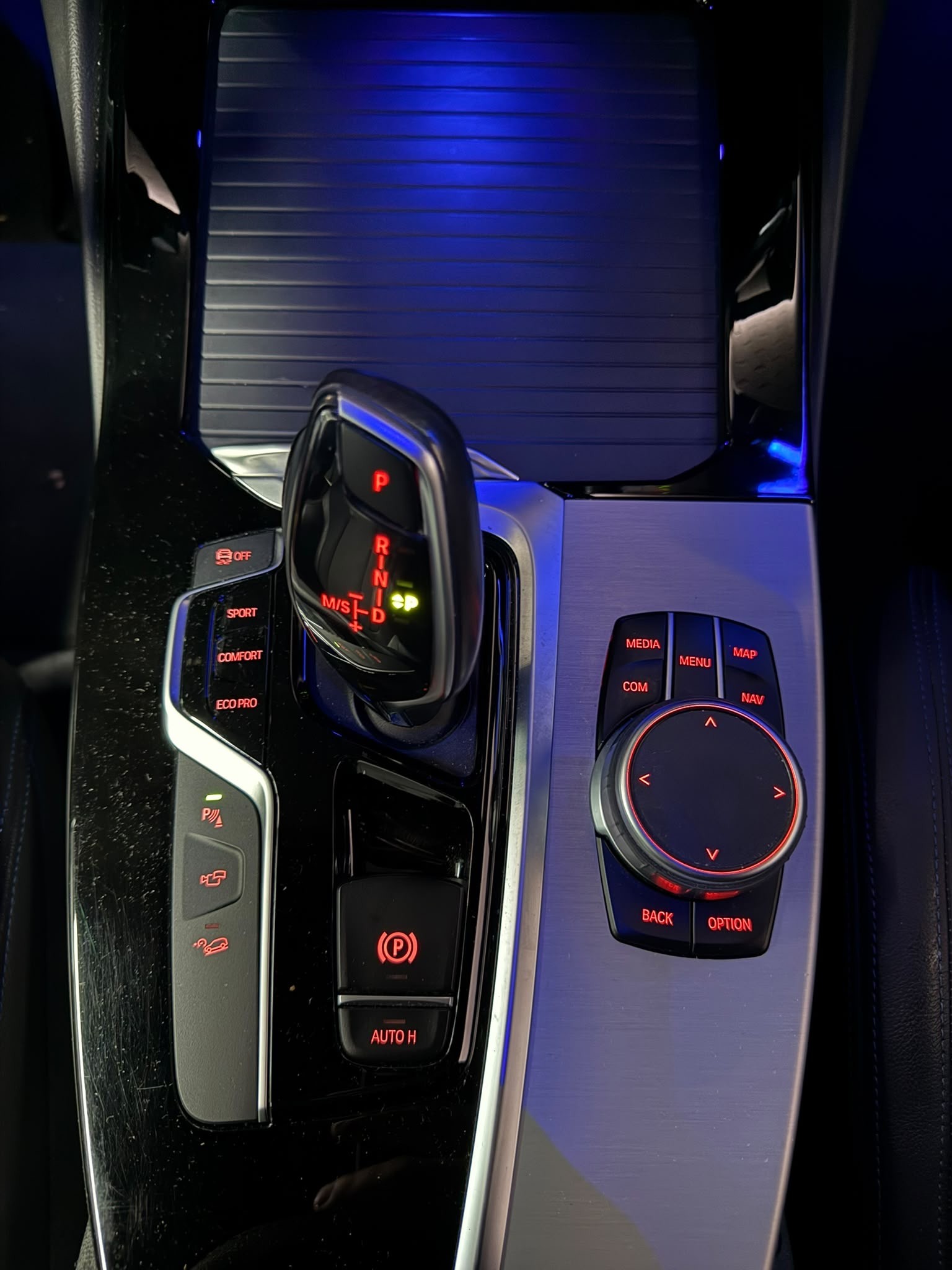BMW X3 xDrive 20i Individual M Sport Steptronic-image-16