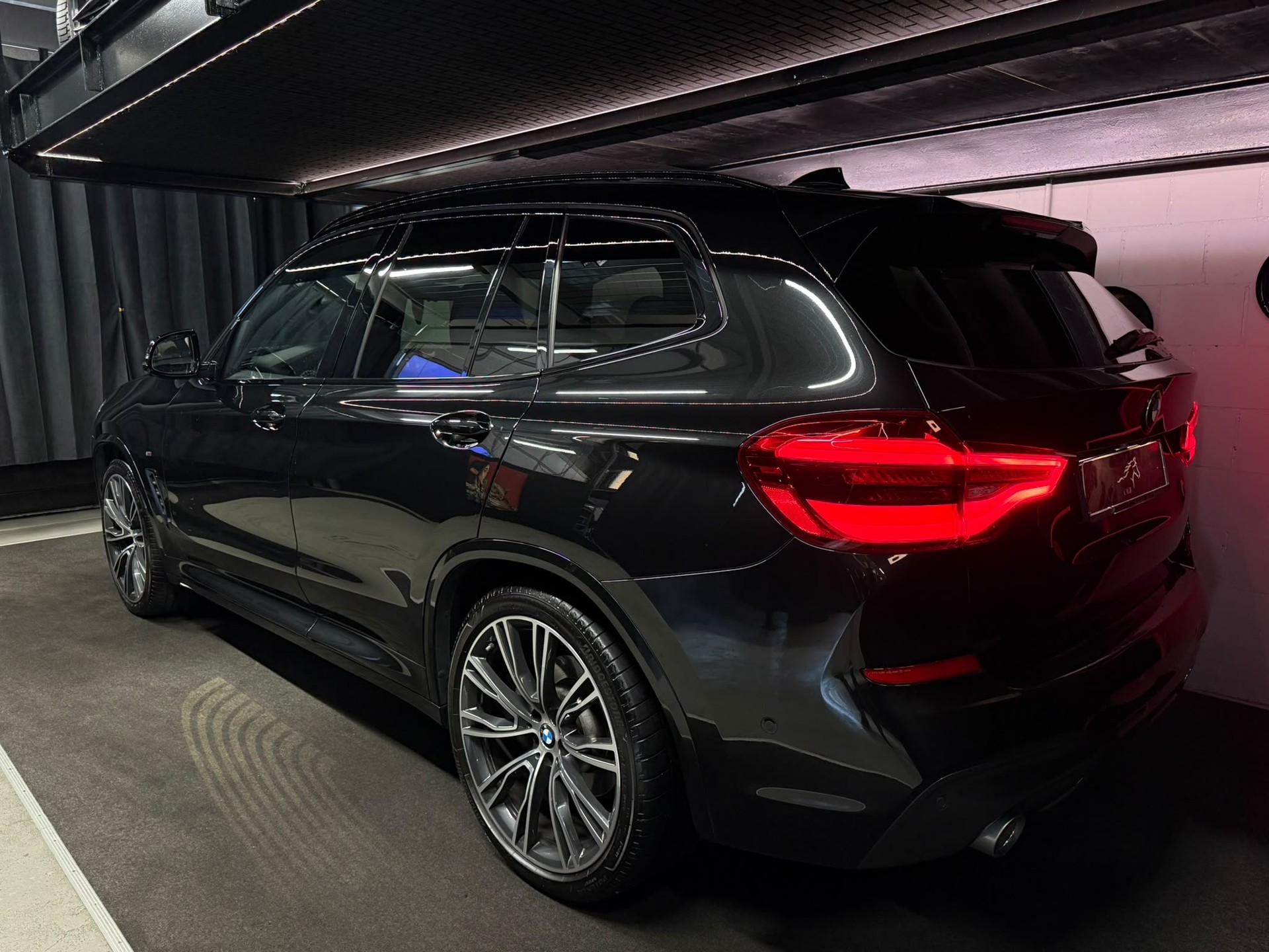 BMW X3 xDrive 20i Individual M Sport Steptronic-image-4