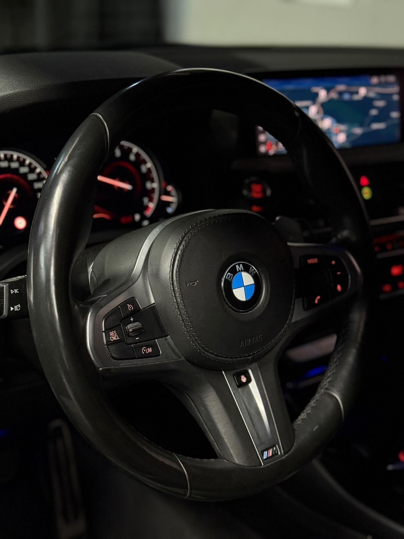 BMW X3 xDrive 20i Individual M Sport Steptronic-image-15