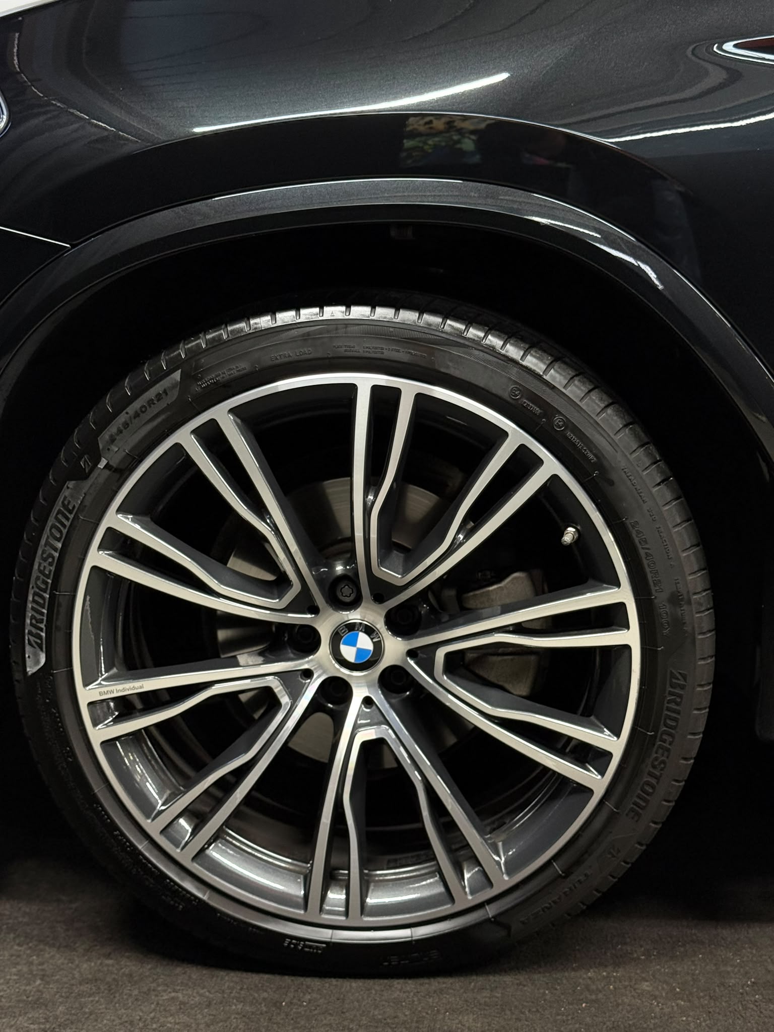 BMW X3 xDrive 20i Individual M Sport Steptronic-image-9