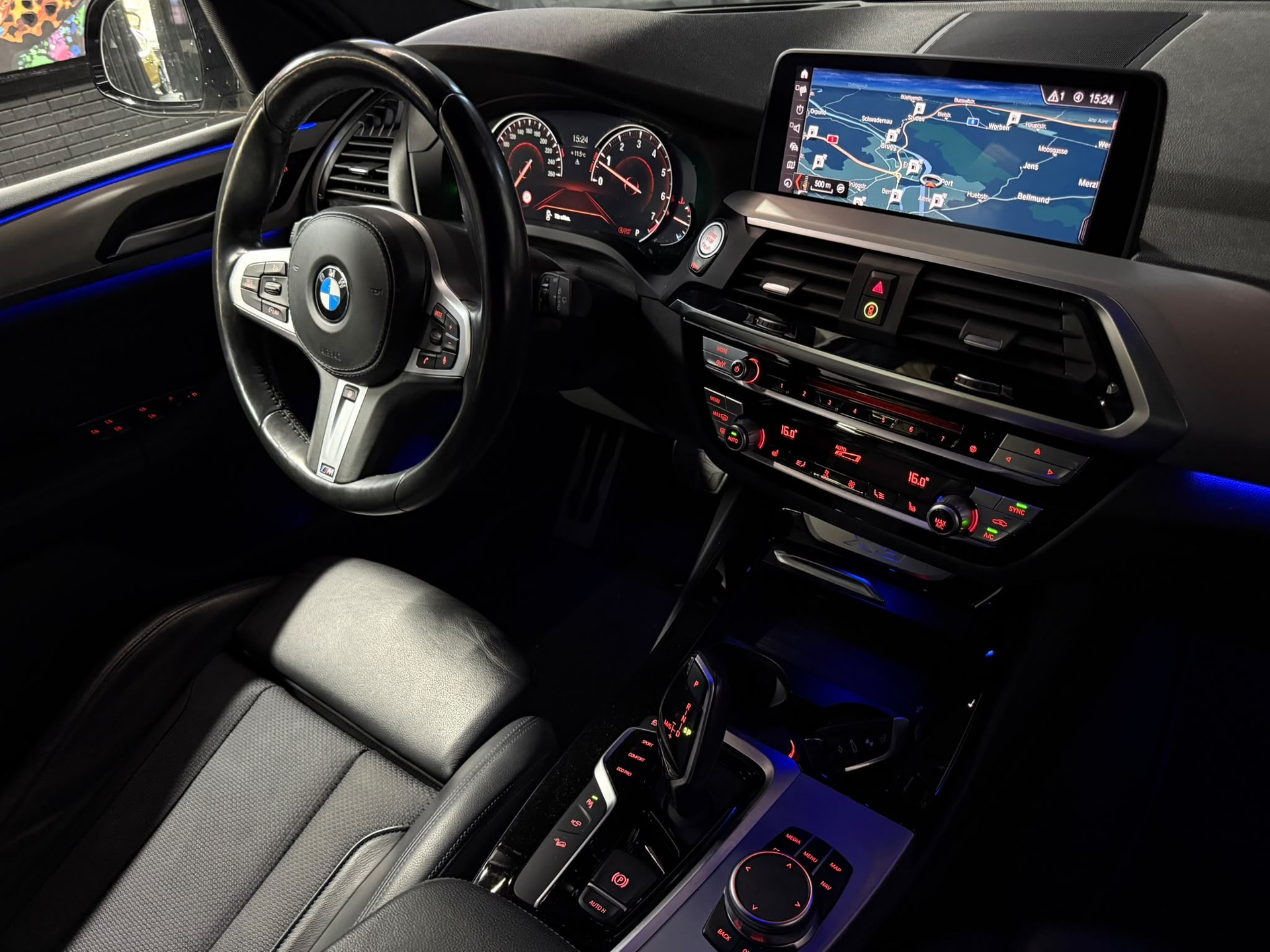 BMW X3 xDrive 20i Individual M Sport Steptronic-image-12