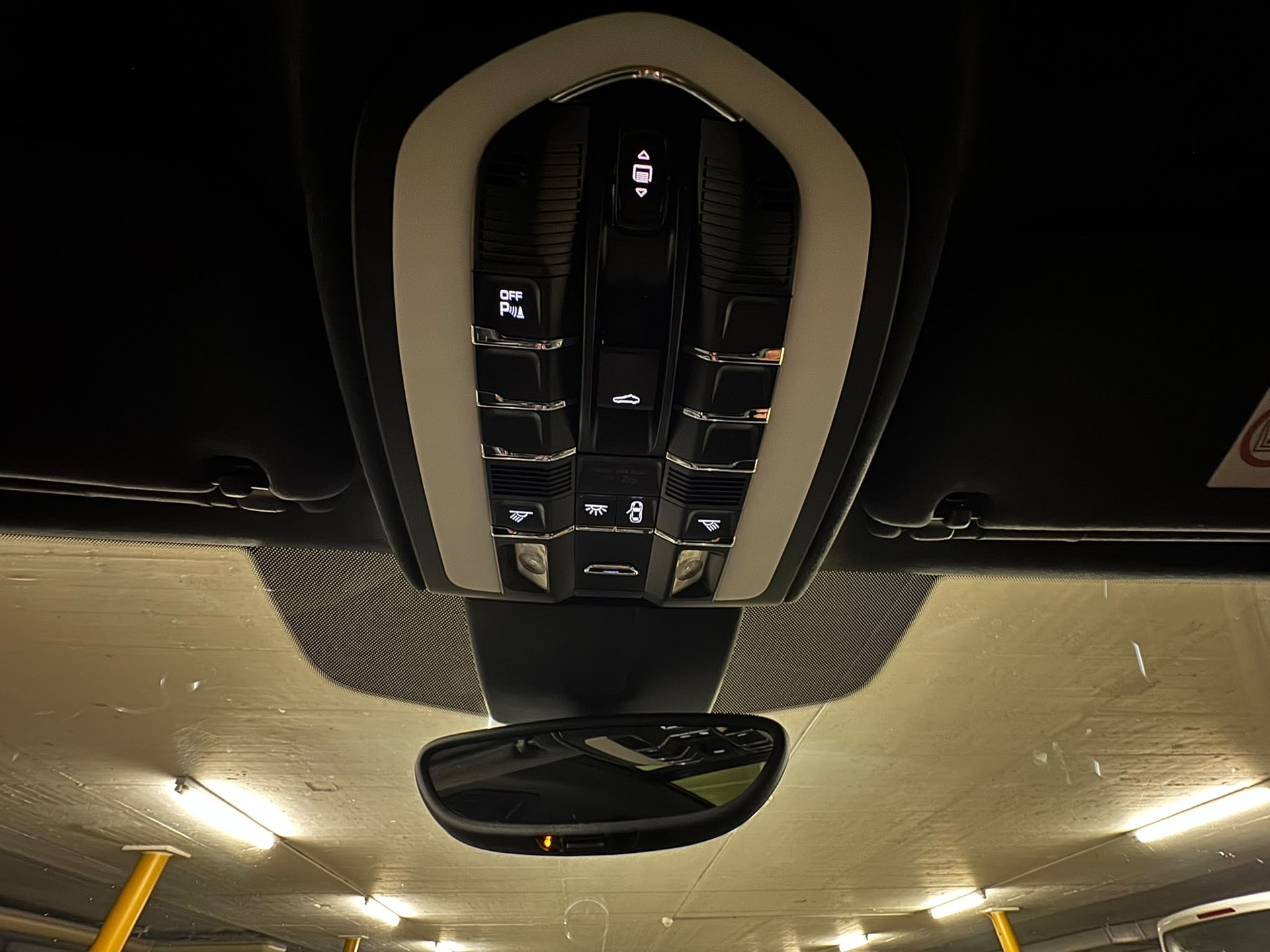 PORSCHE Cayenne GTS-image-15
