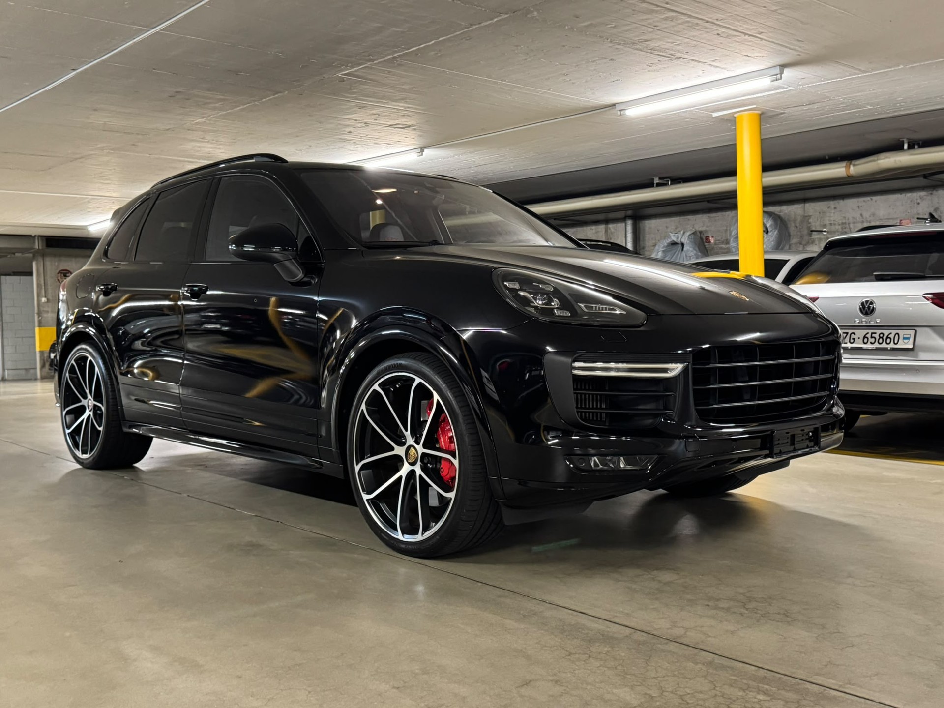 PORSCHE Cayenne GTS-image-1
