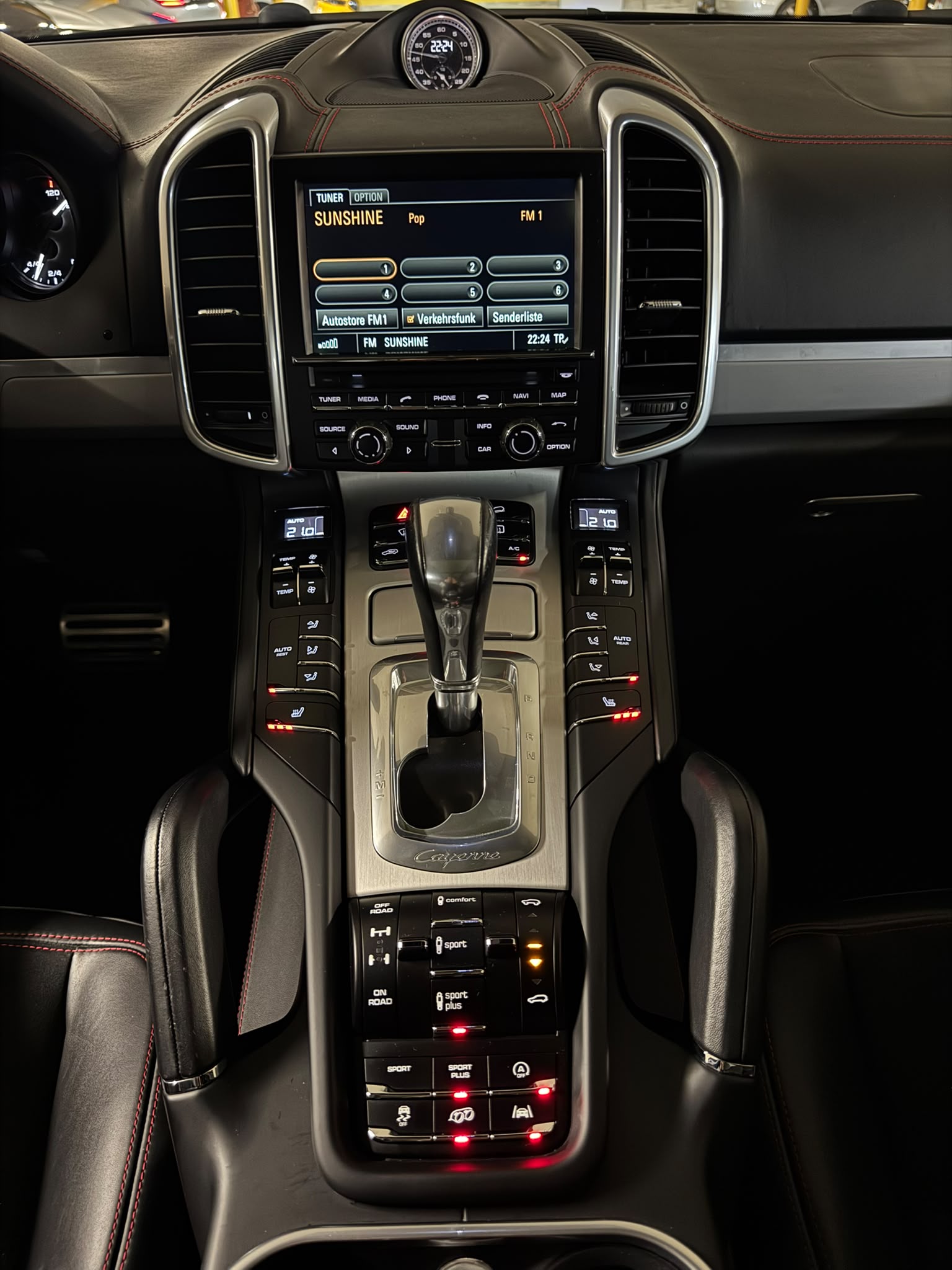 PORSCHE Cayenne GTS-image-10