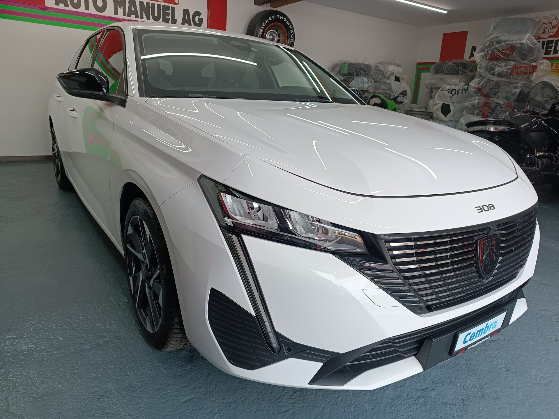 PEUGEOT 308 SW 1.5 BlueHDI Allure Pack EAT8-image-2