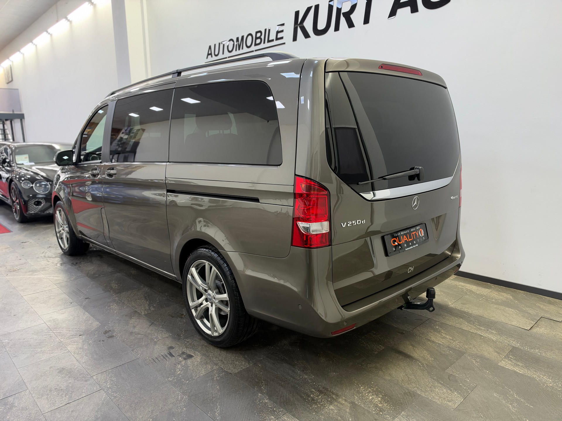 MERCEDES-BENZ V 250 d Swiss Edition kompakt 4Matic 7G-Tronic-image-3