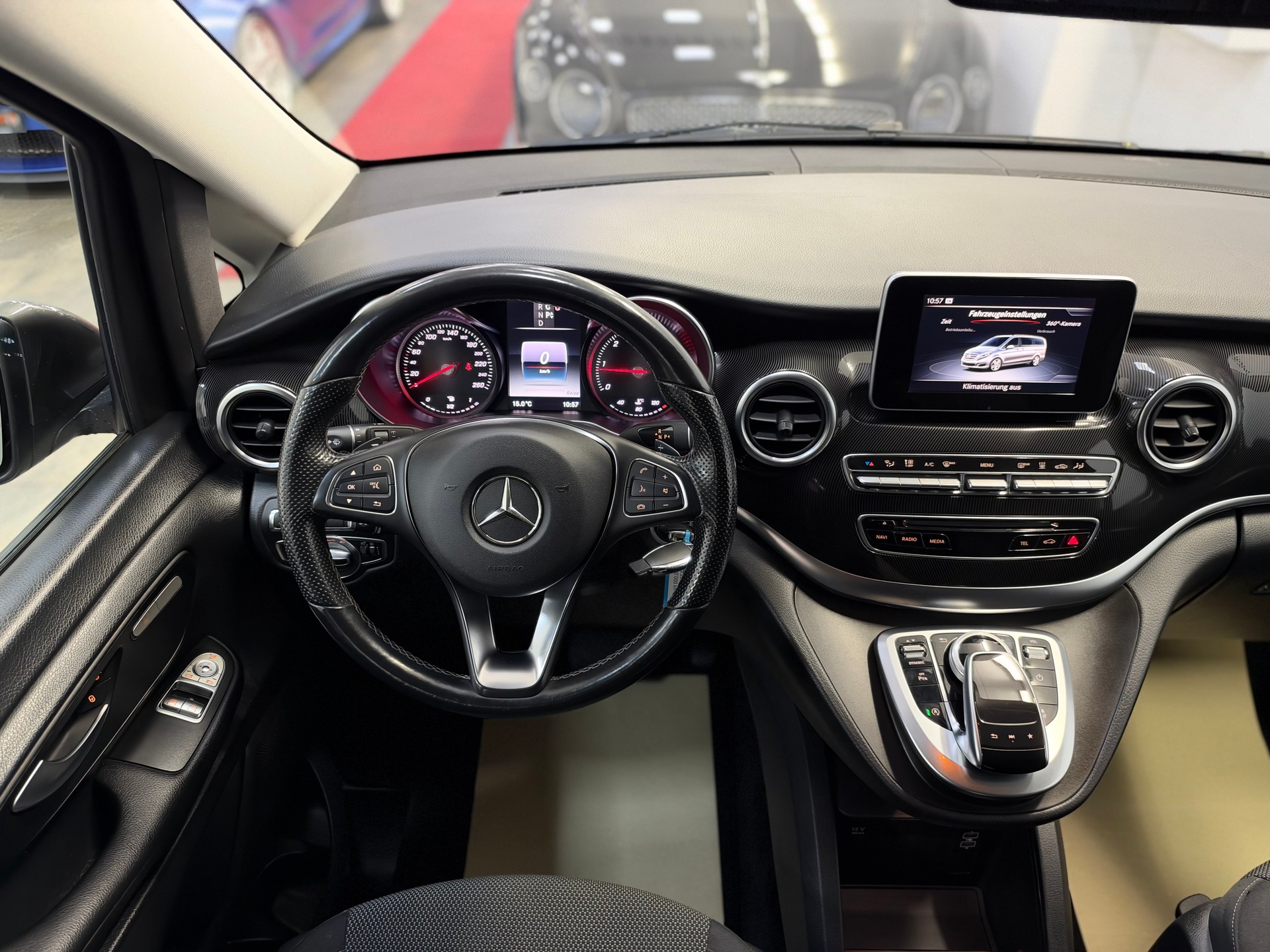 MERCEDES-BENZ V 250 d Swiss Edition kompakt 4Matic 7G-Tronic-image-9
