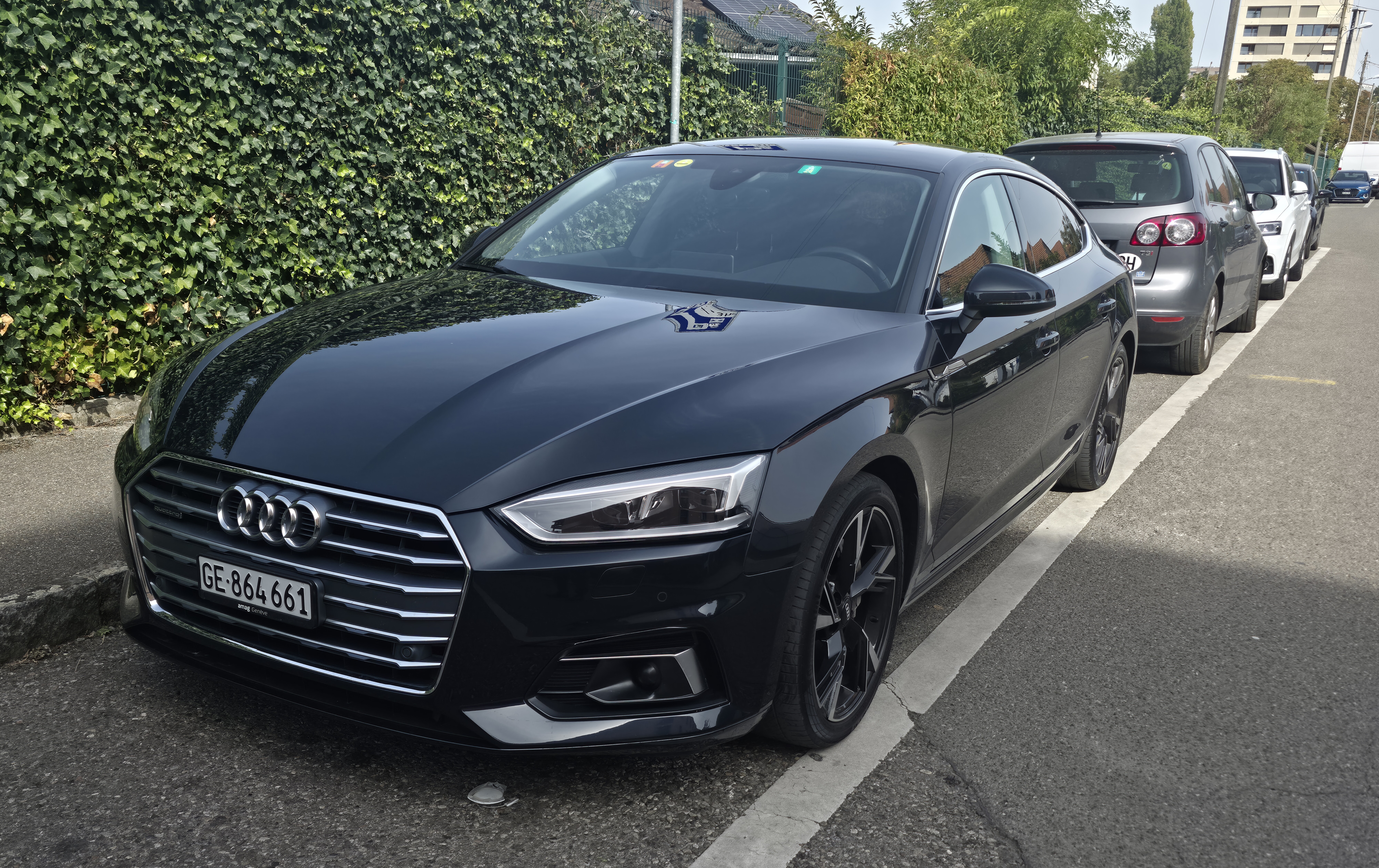 Car photo