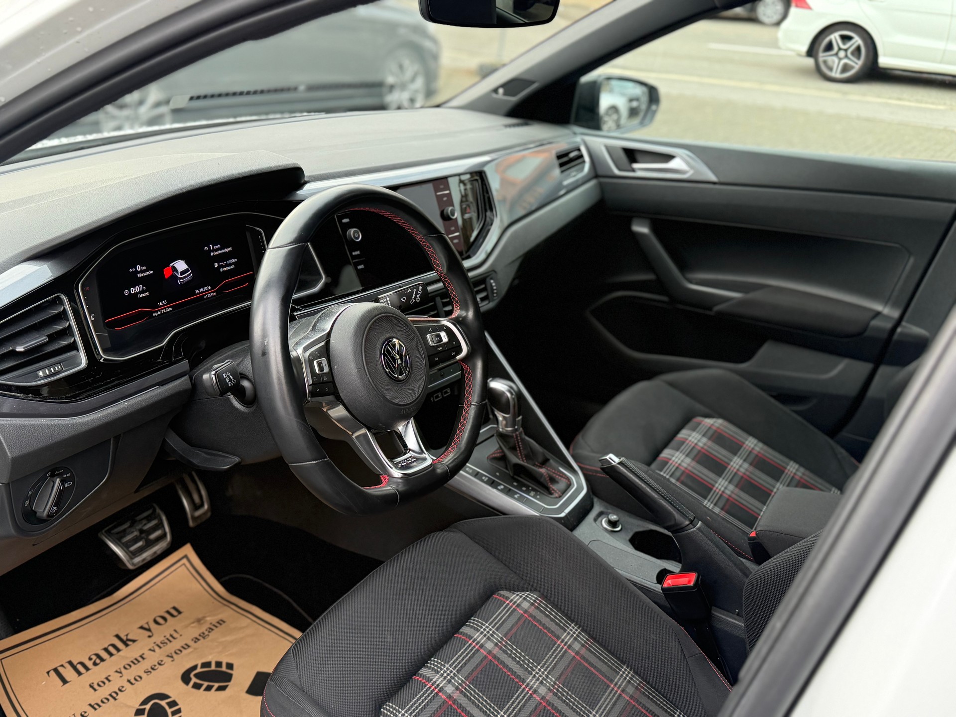 VW Polo 2.0 TSI GTI DSG-image-9