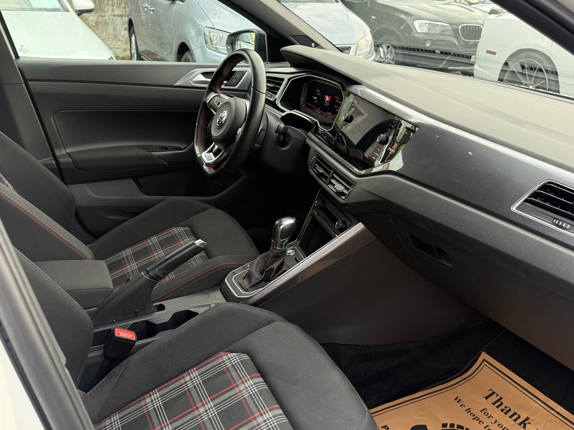 VW Polo 2.0 TSI GTI DSG-image-10