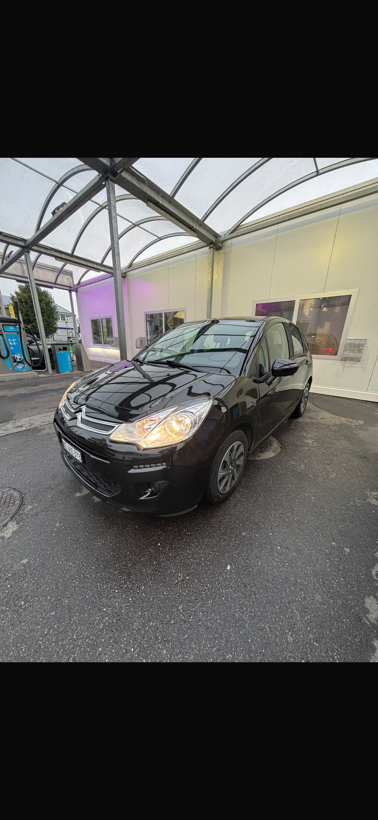 Car photo