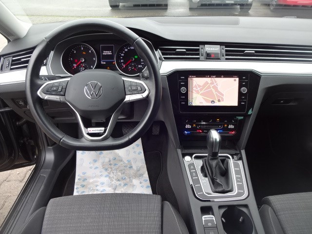 VW Passat 2.0 TDI BMT Business 4Motion DSG-image-8