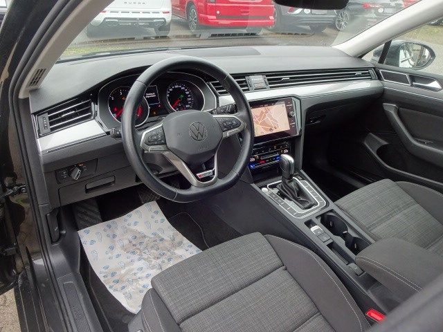 VW Passat 2.0 TDI BMT Business 4Motion DSG-image-9