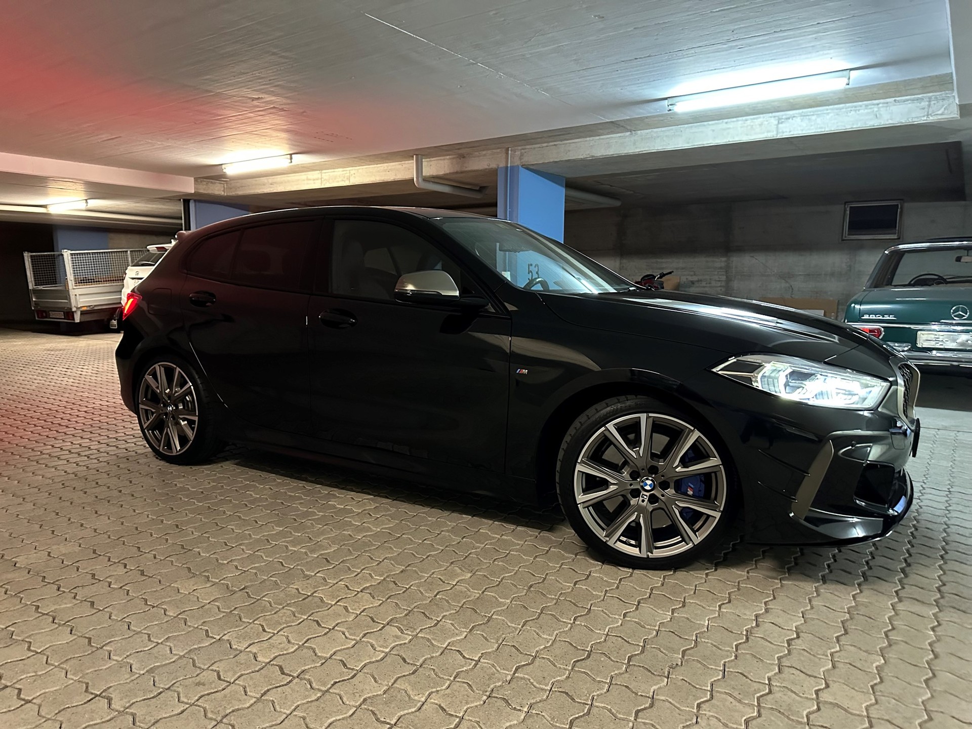 BMW M135i xDrive Steptronic-image-0
