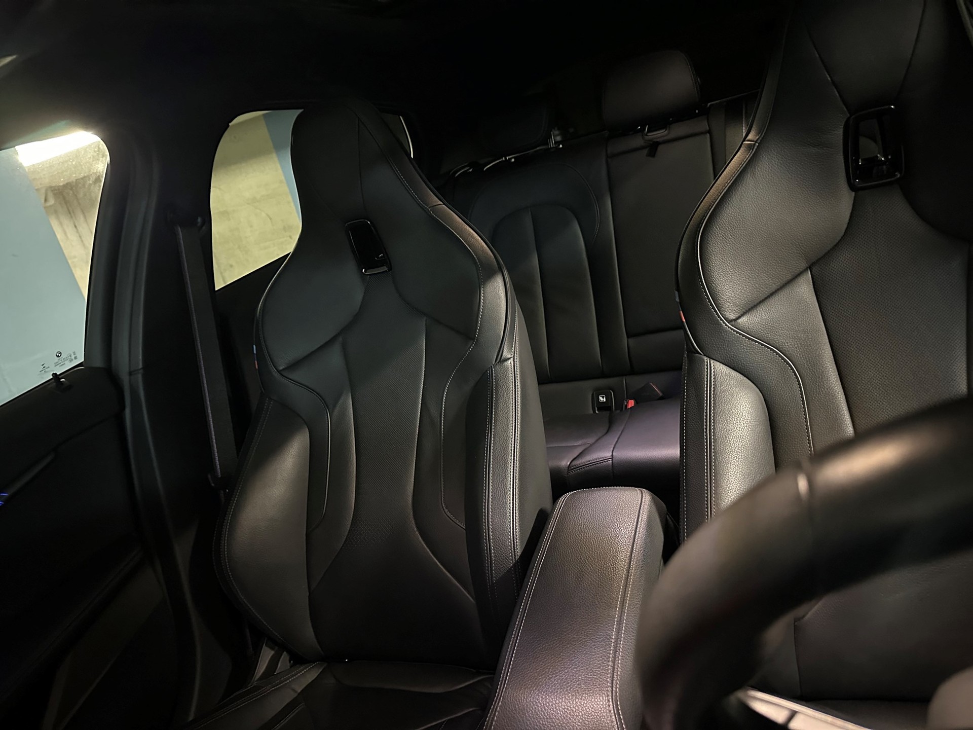 BMW M135i xDrive Steptronic-image-9
