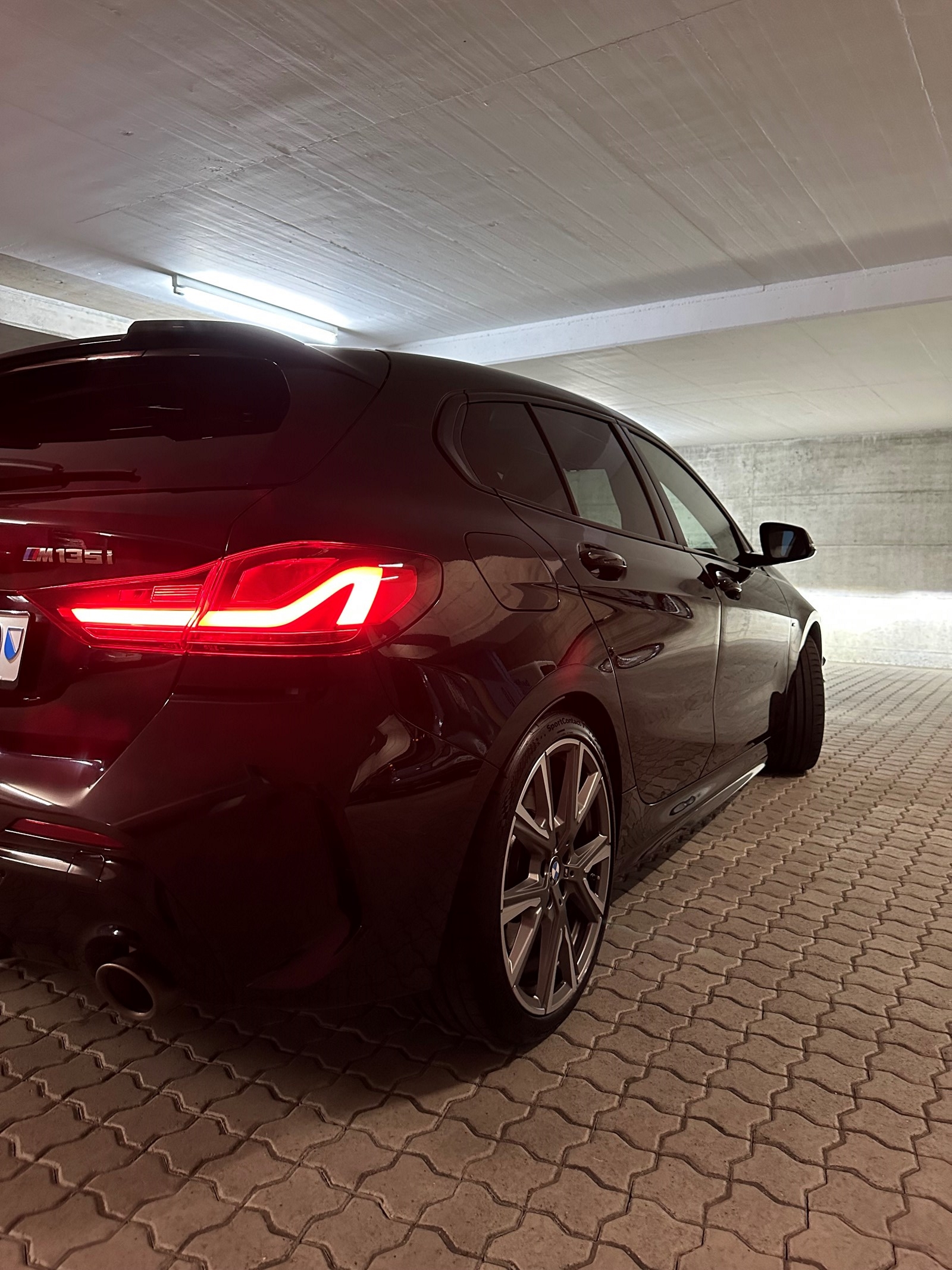 BMW M135i xDrive Steptronic-image-5