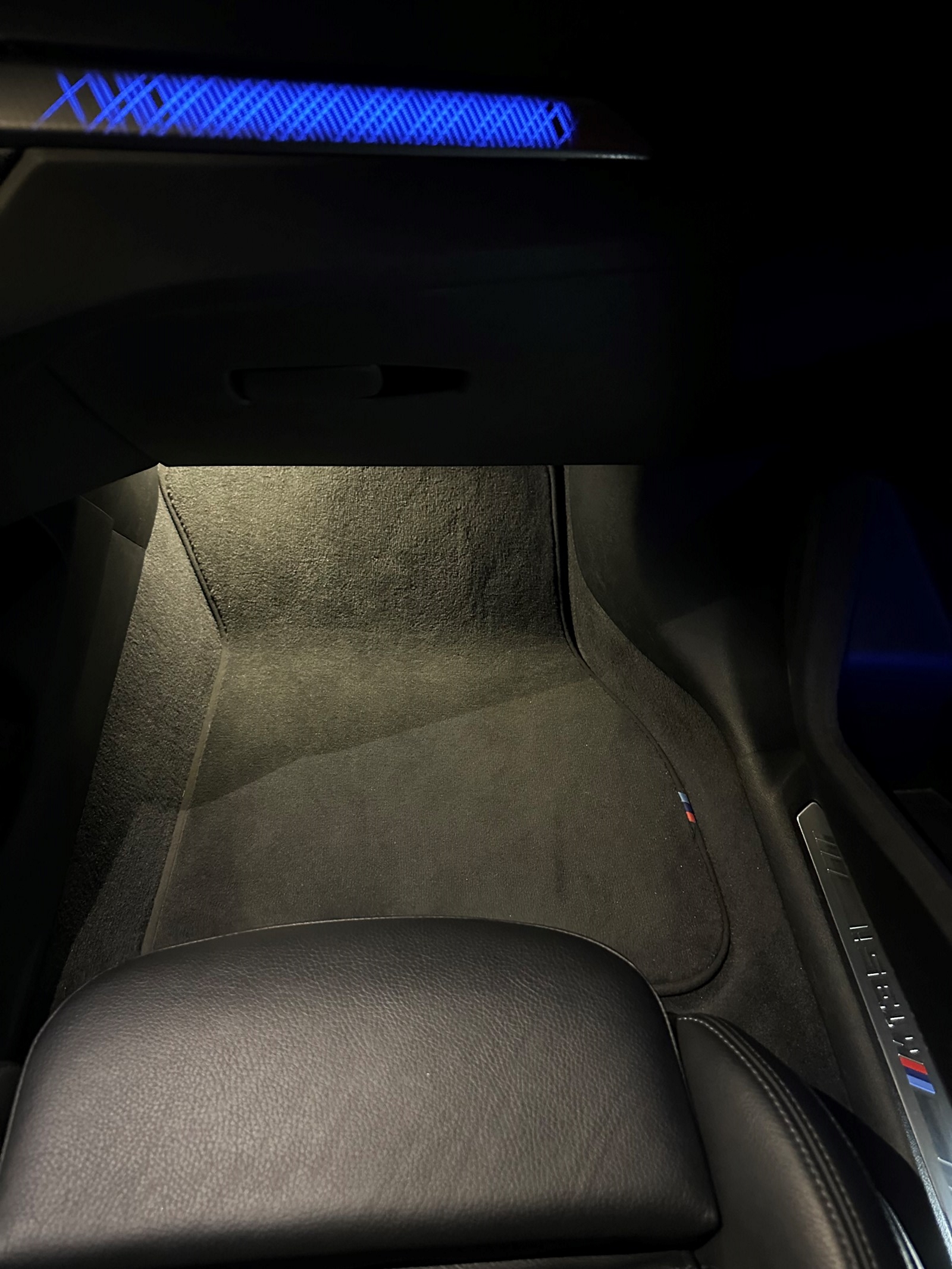 BMW M135i xDrive Steptronic-image-14