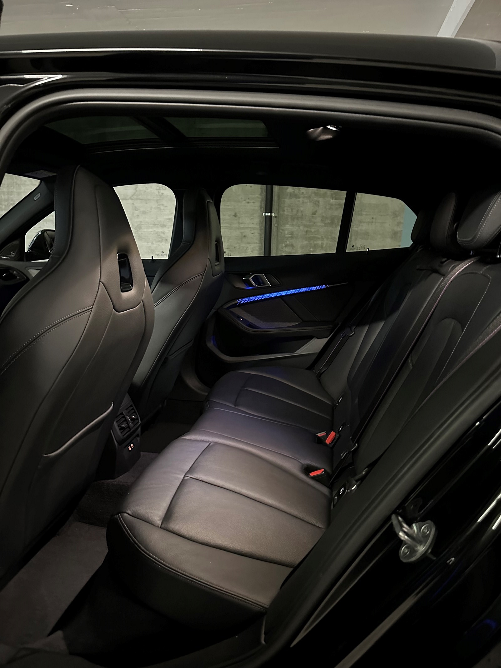 BMW M135i xDrive Steptronic-image-13