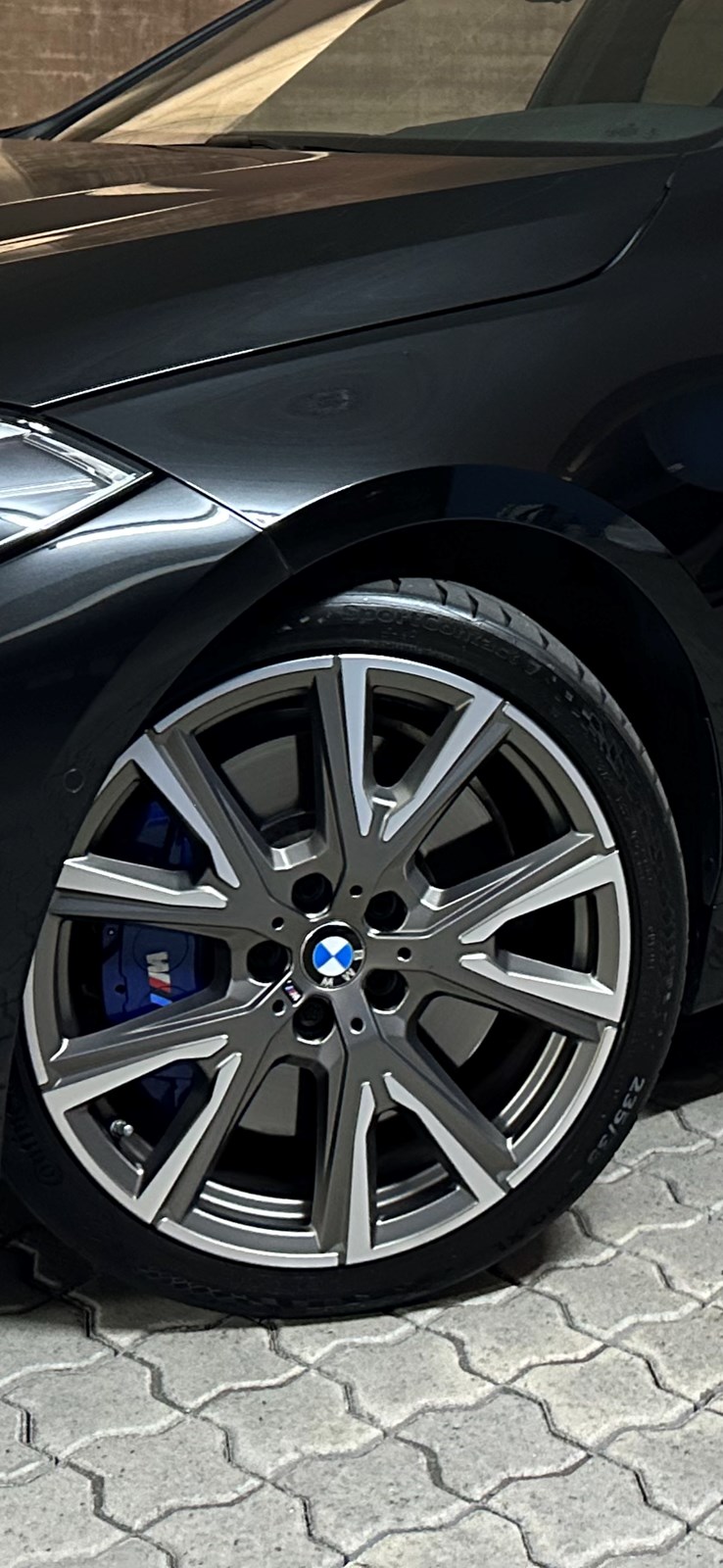 BMW M135i xDrive Steptronic-image-3