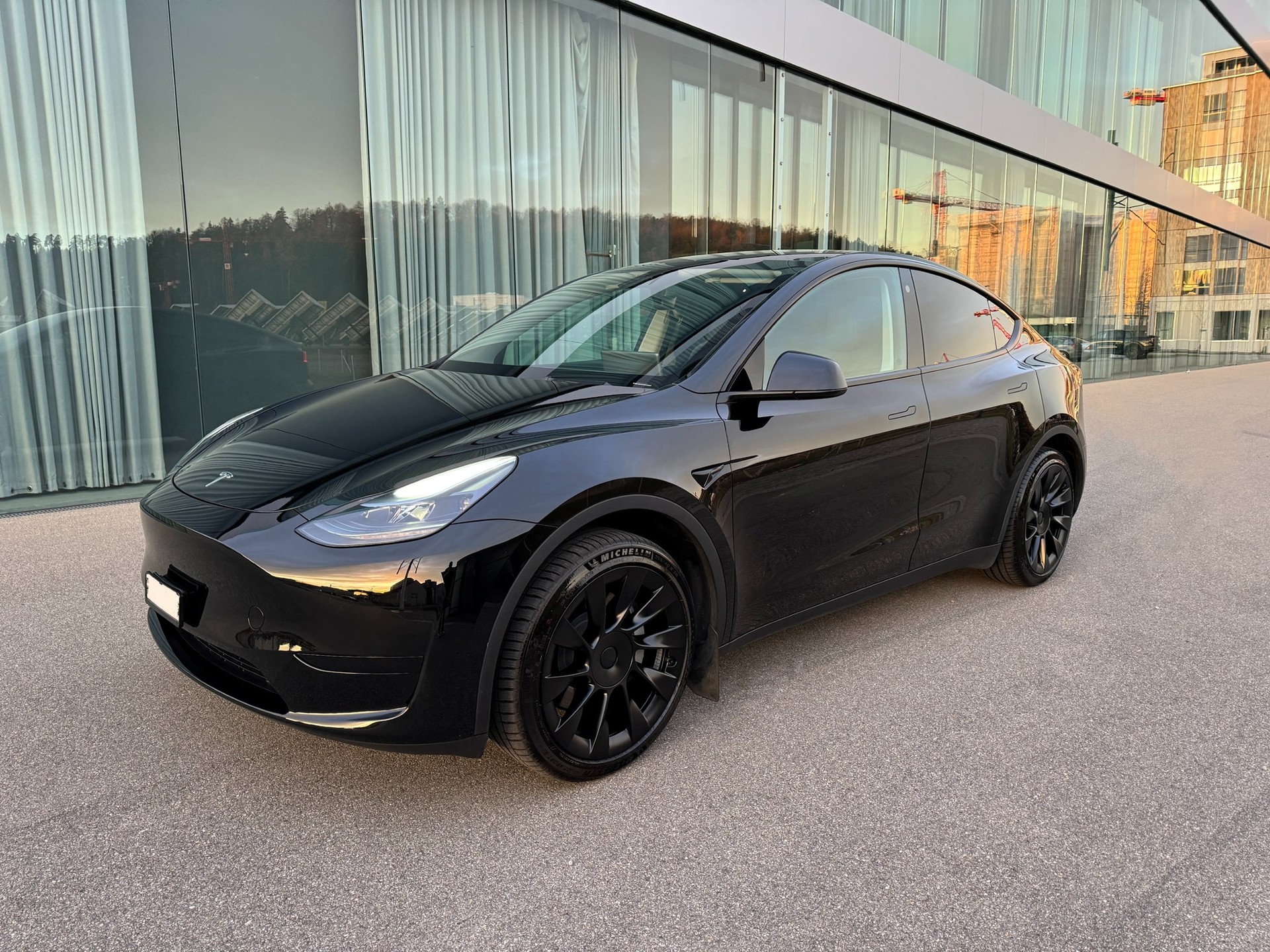 TESLA Model Y RWD-image-0