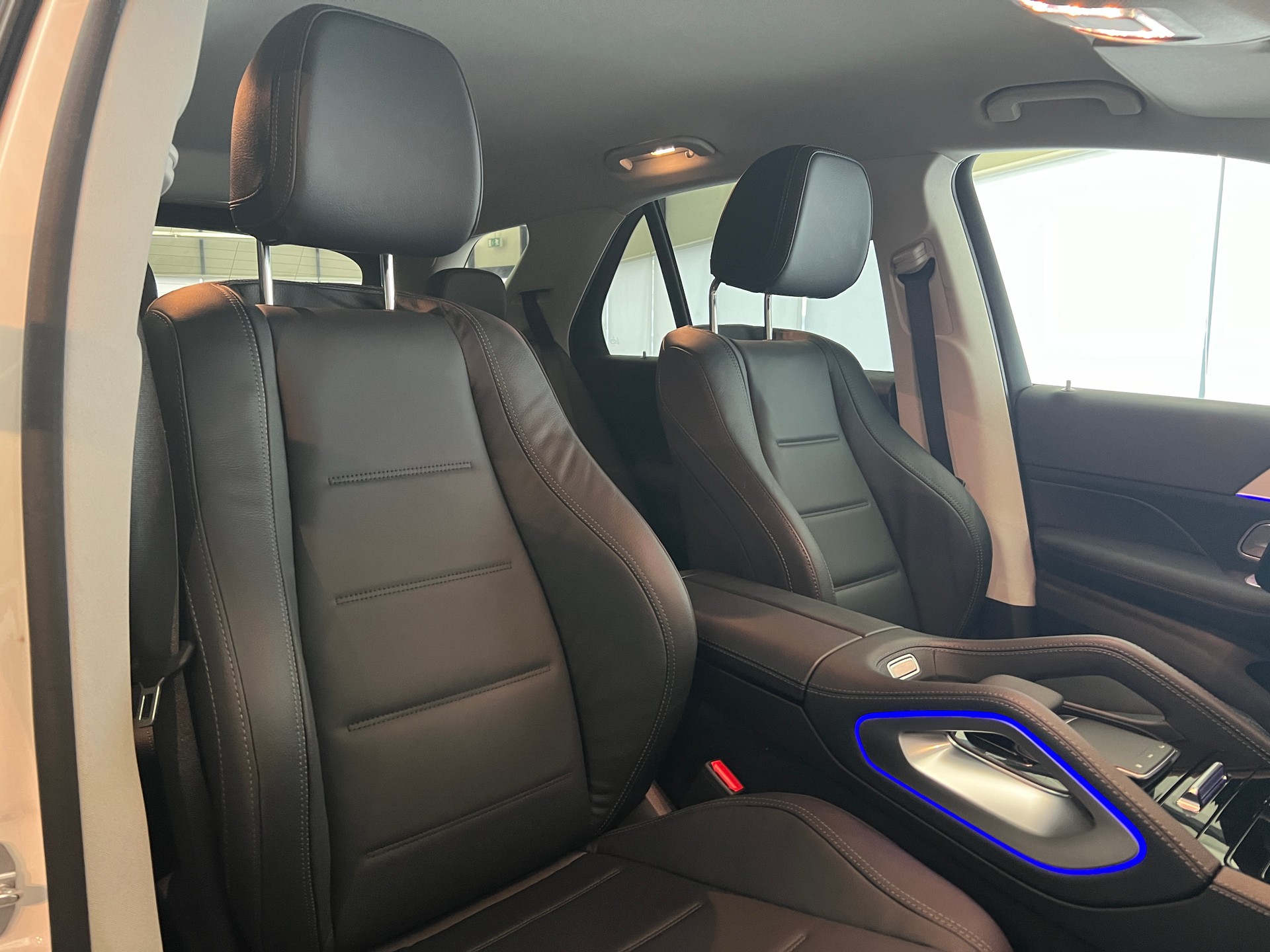 MERCEDES-BENZ GLE 450 4Matic AMG Line 9G-Tronic-image-23