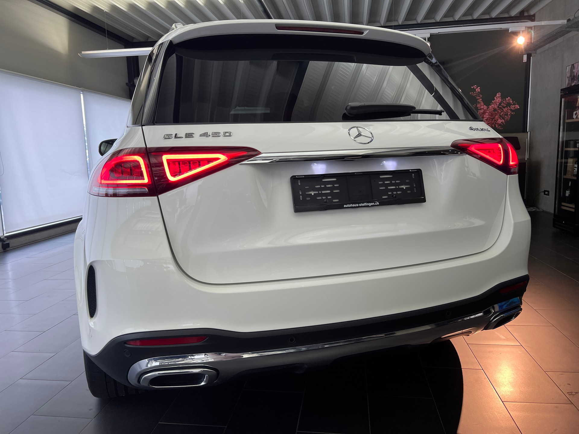 MERCEDES-BENZ GLE 450 4Matic AMG Line 9G-Tronic-image-18