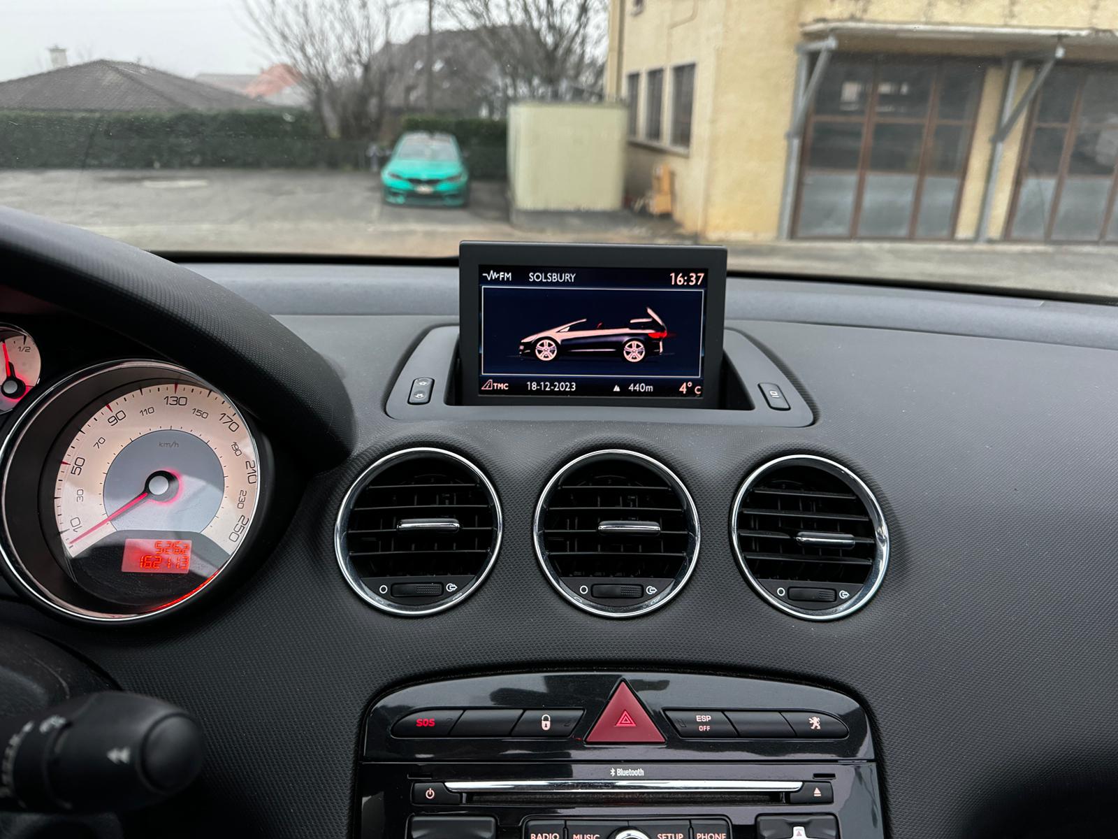 PEUGEOT 308 CC 1.6 16V Turbo Sport Pack Automatic-image-10
