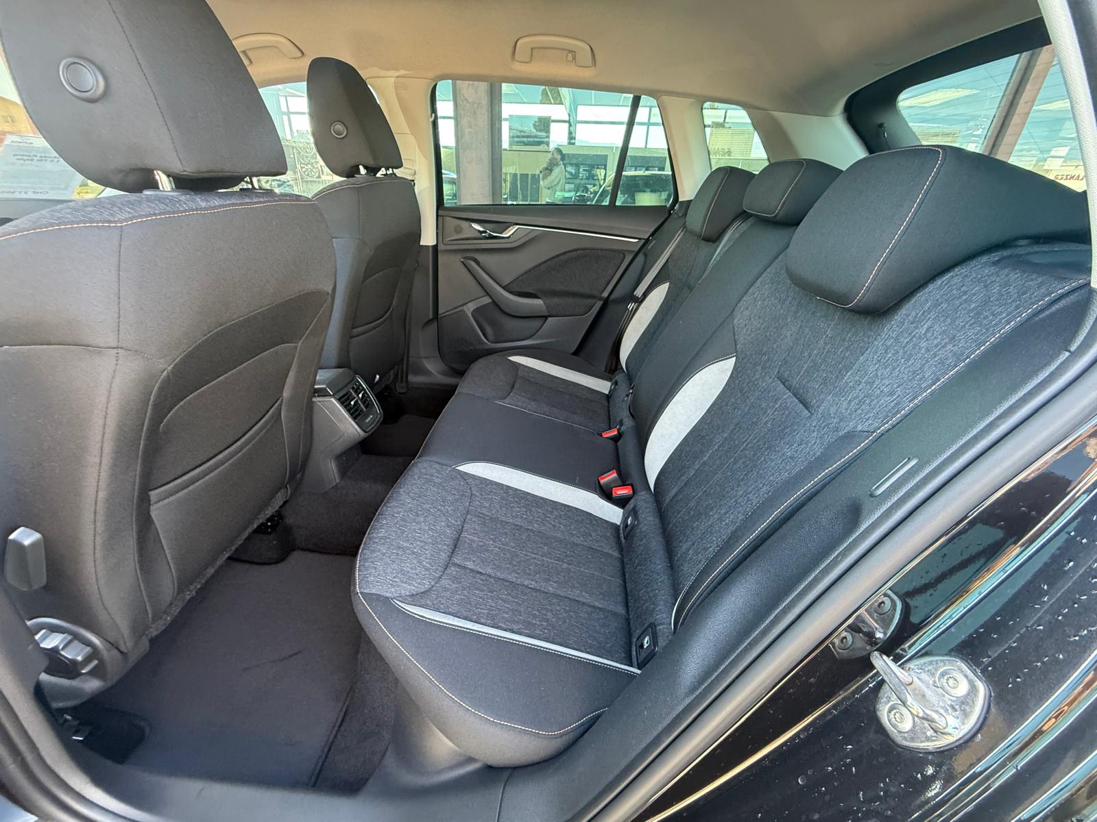 SKODA Kamiq 1.5 TSI ACT Style DSG-image-8