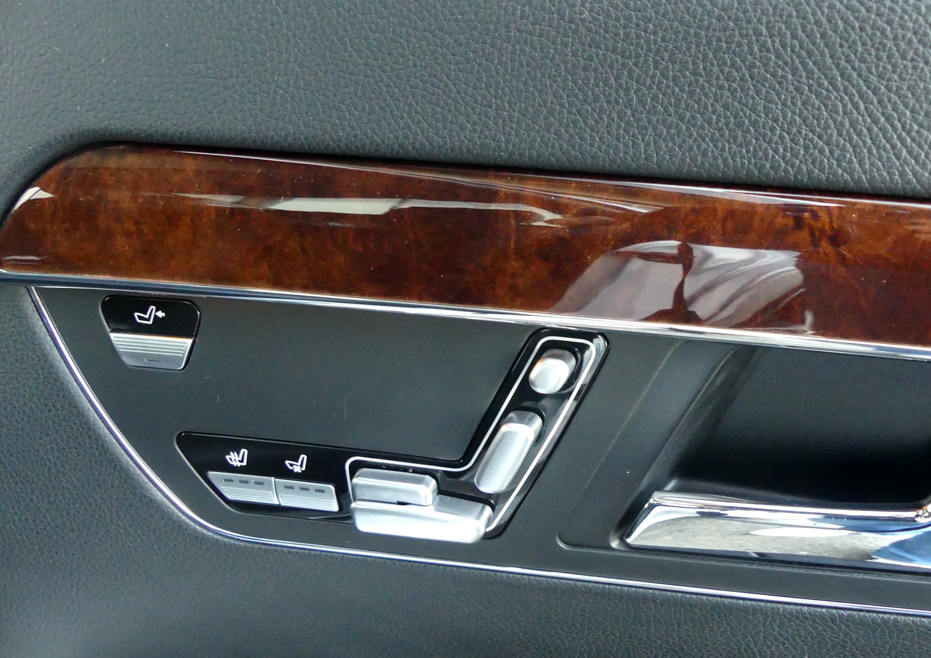 MERCEDES-BENZ S 500 L 4Matic-image-12