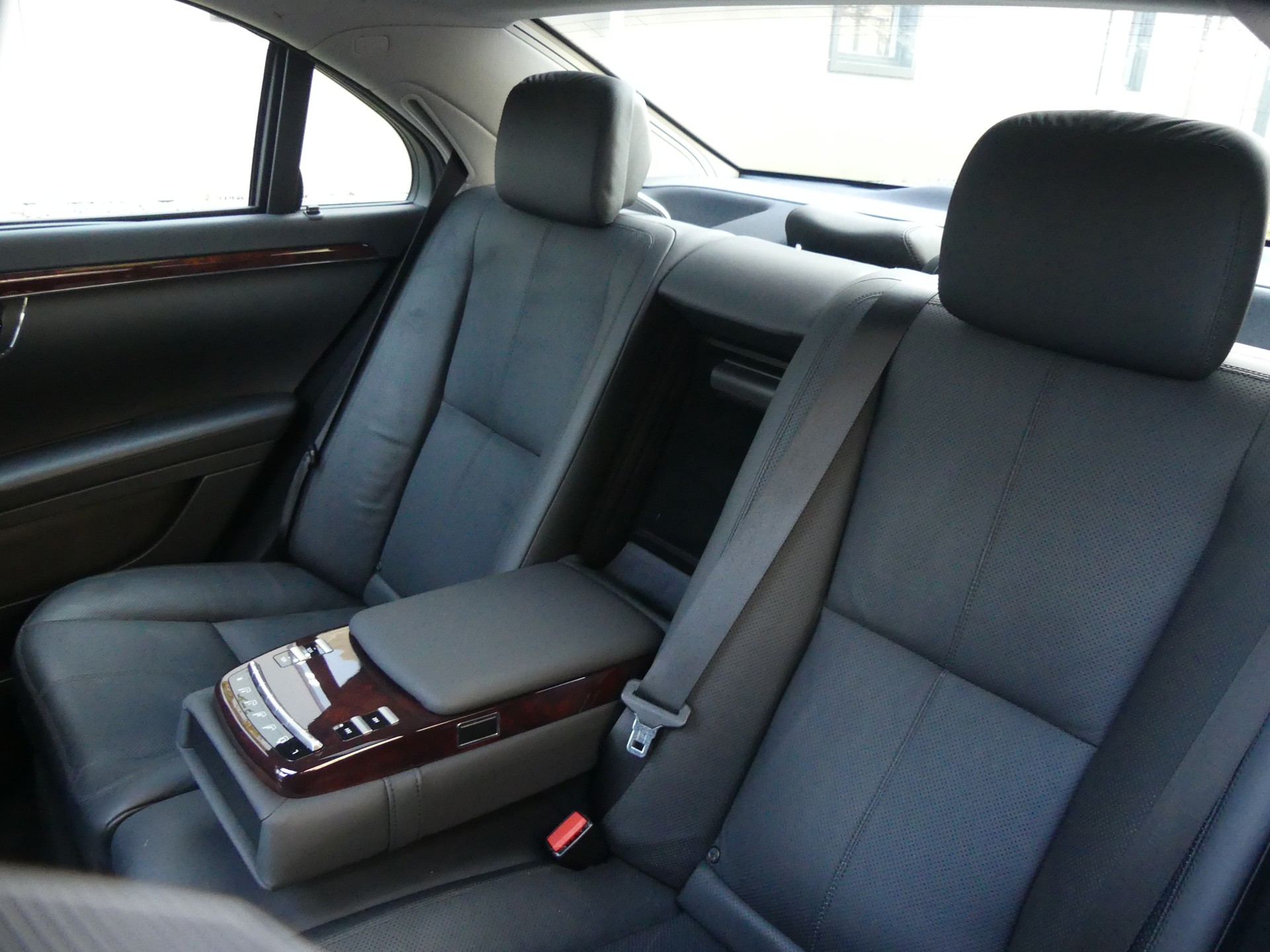MERCEDES-BENZ S 500 L 4Matic-image-10