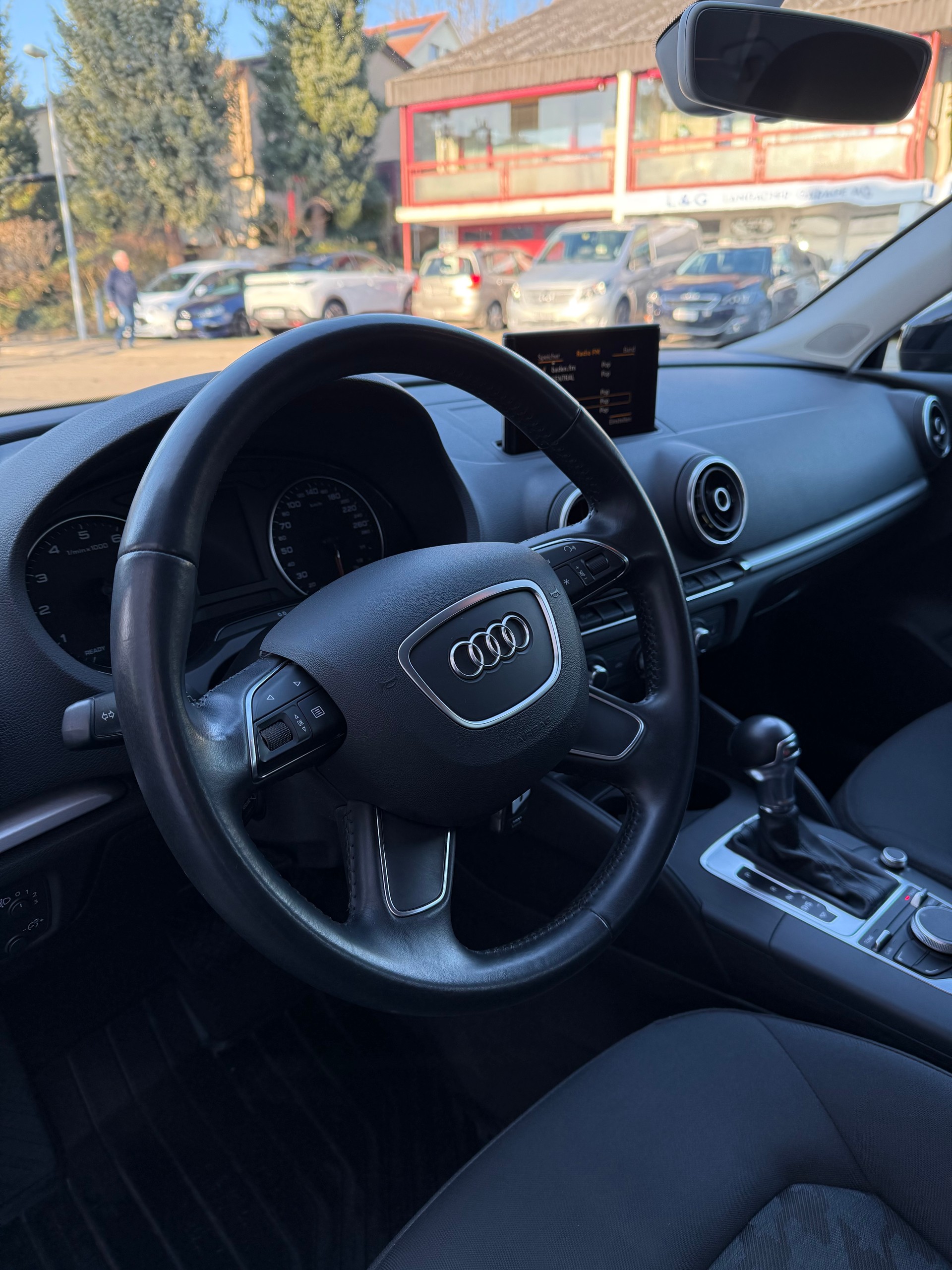 AUDI A3 S-Tronic-image-5