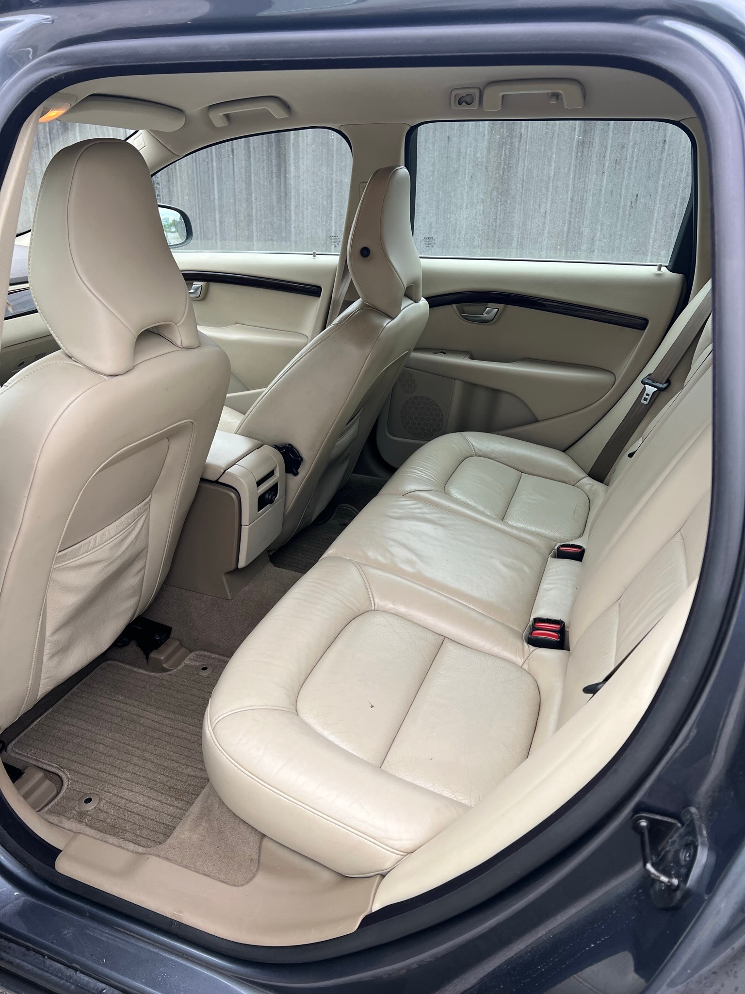 VOLVO V70 D5 AWD Summum Geartronic-image-8