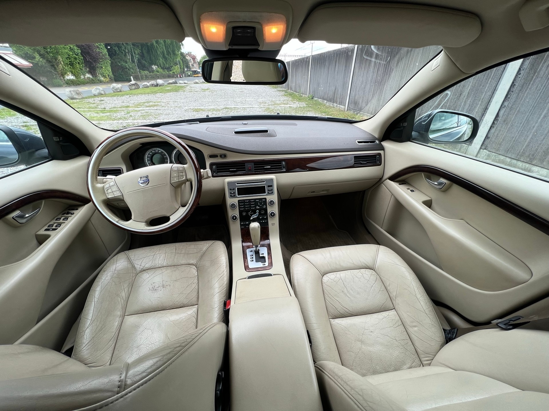 VOLVO V70 D5 AWD Summum Geartronic-image-5