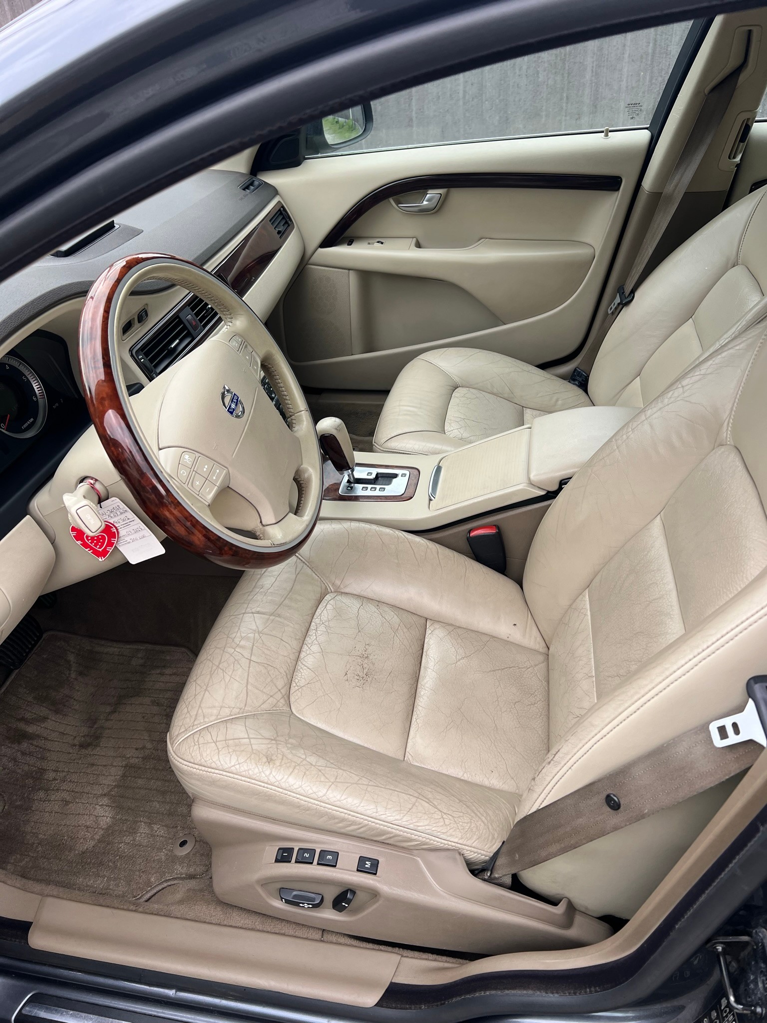 VOLVO V70 D5 AWD Summum Geartronic-image-6
