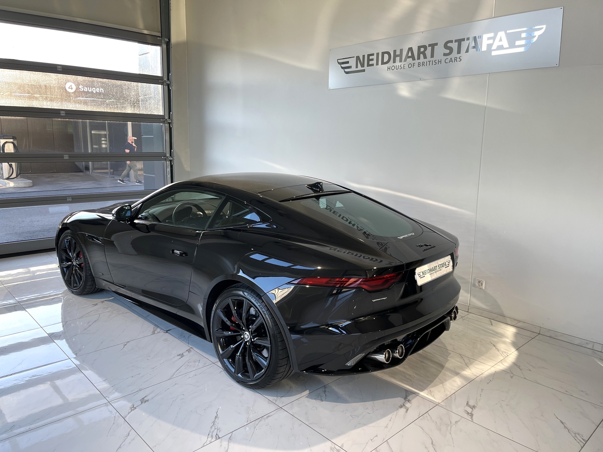 JAGUAR F-Type Coupé 5.0 V8 R75 Automatik AWD-image-2