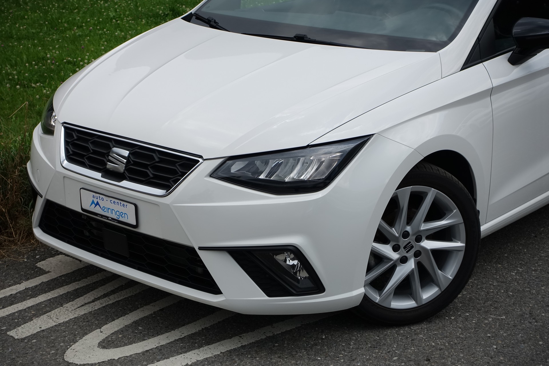 SEAT Ibiza 1.0 TSI 110 FR DSG-image-0