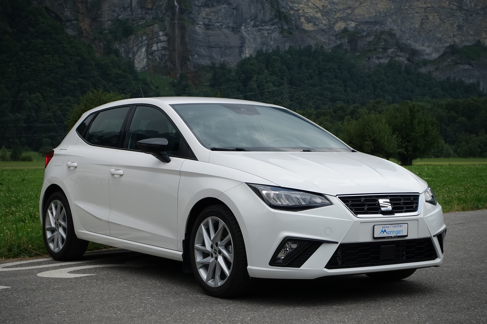 SEAT Ibiza 1.0 TSI 110 FR DSG-image-2