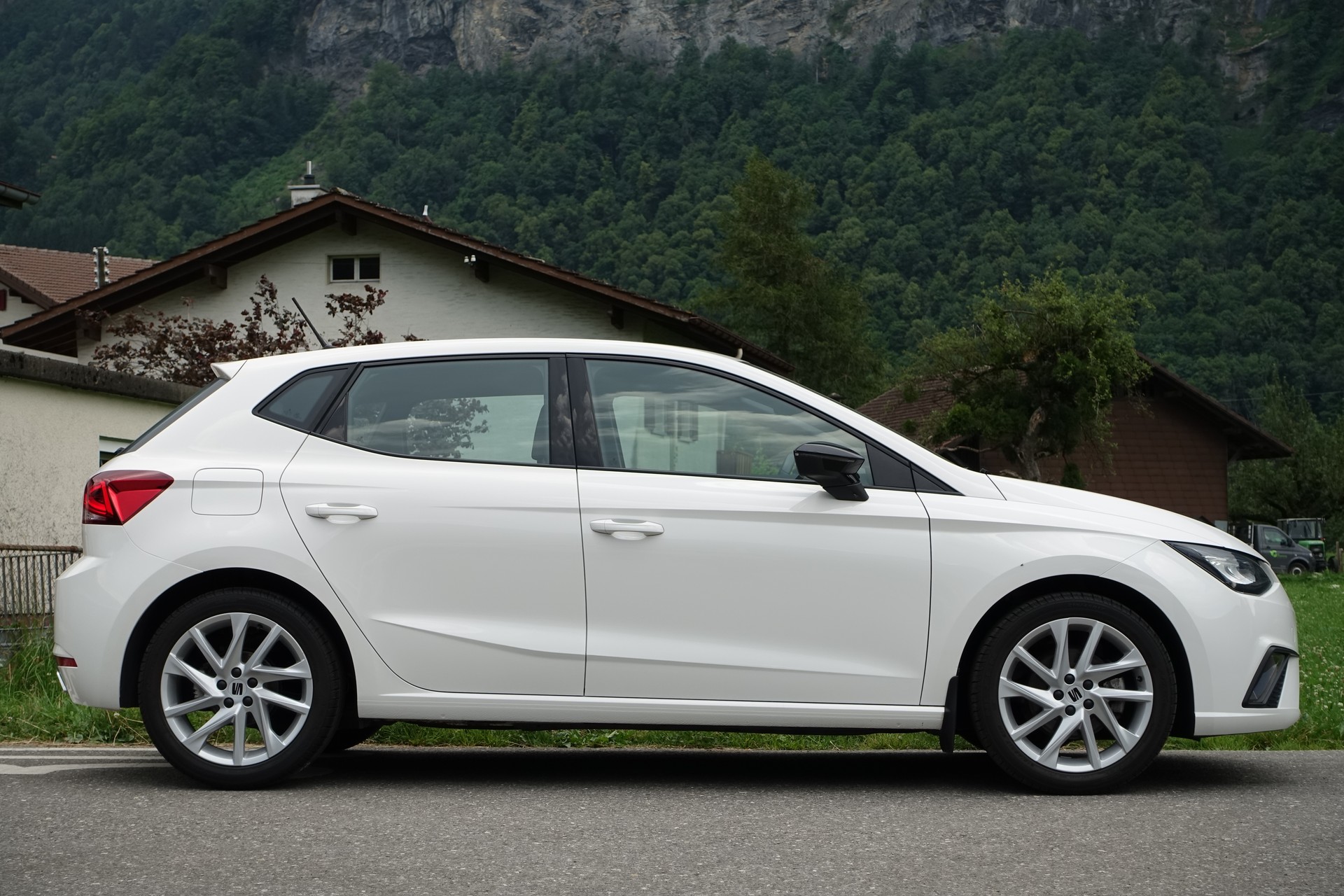 SEAT Ibiza 1.0 TSI 110 FR DSG-image-5