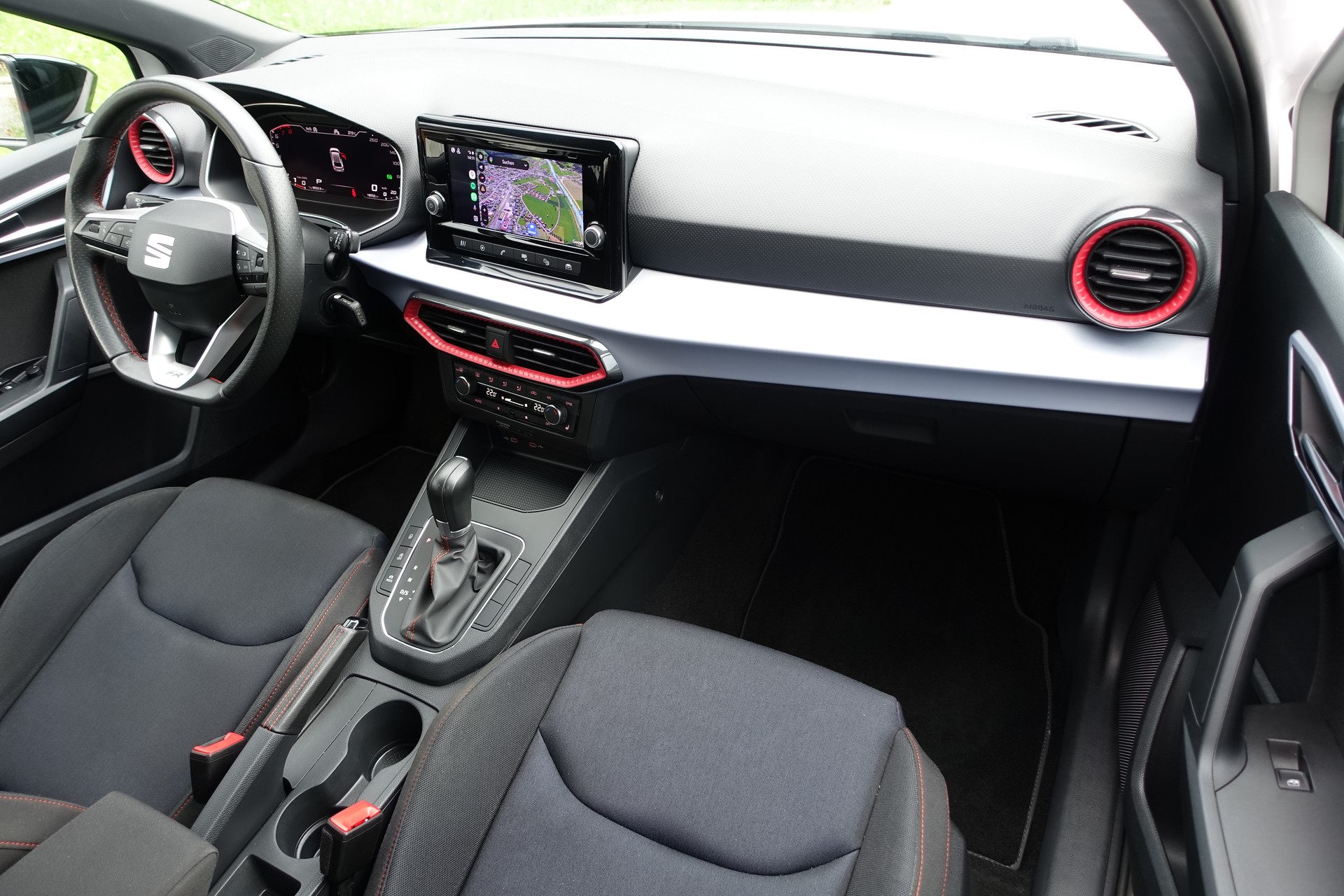 SEAT Ibiza 1.0 TSI 110 FR DSG-image-13