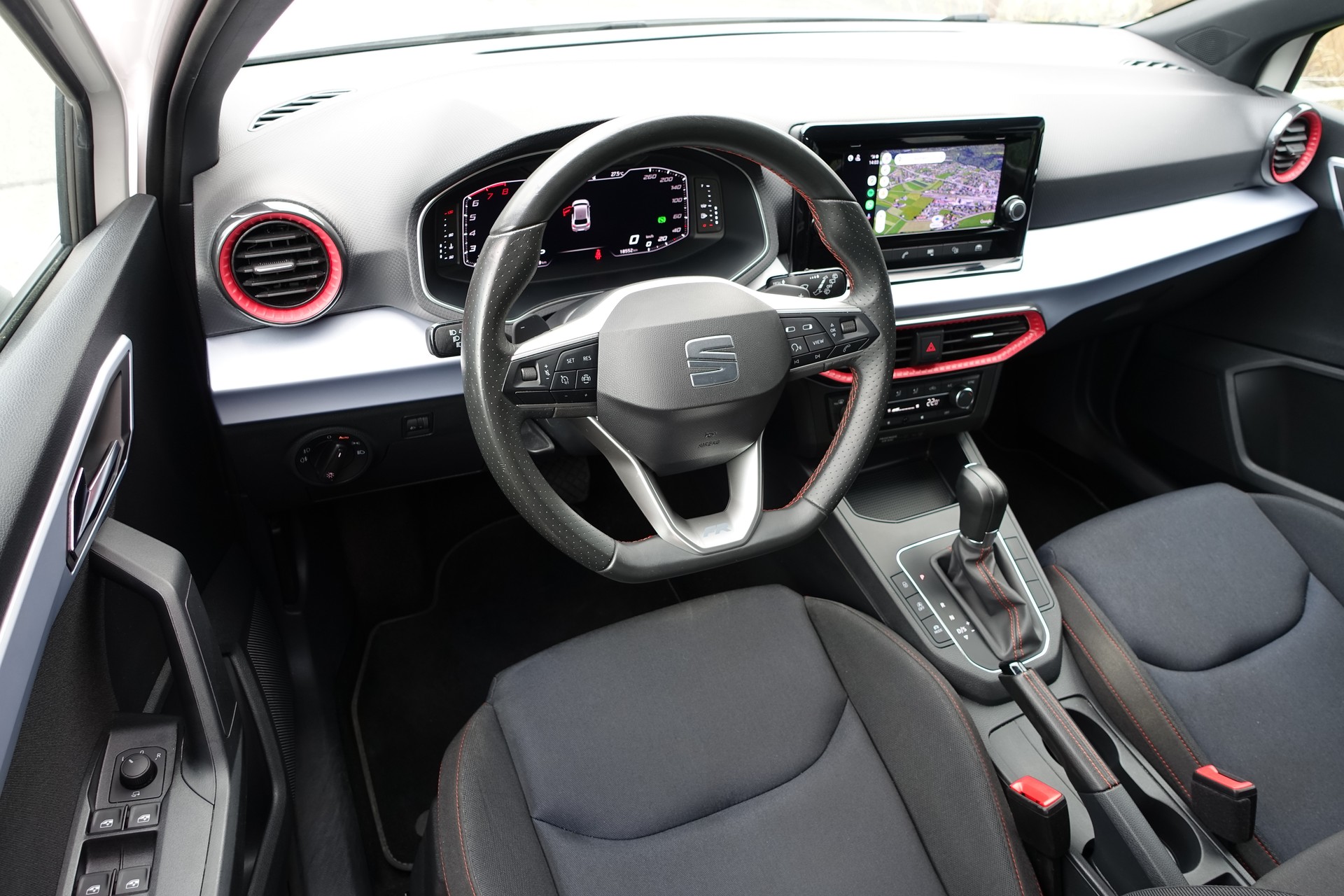 SEAT Ibiza 1.0 TSI 110 FR DSG-image-12