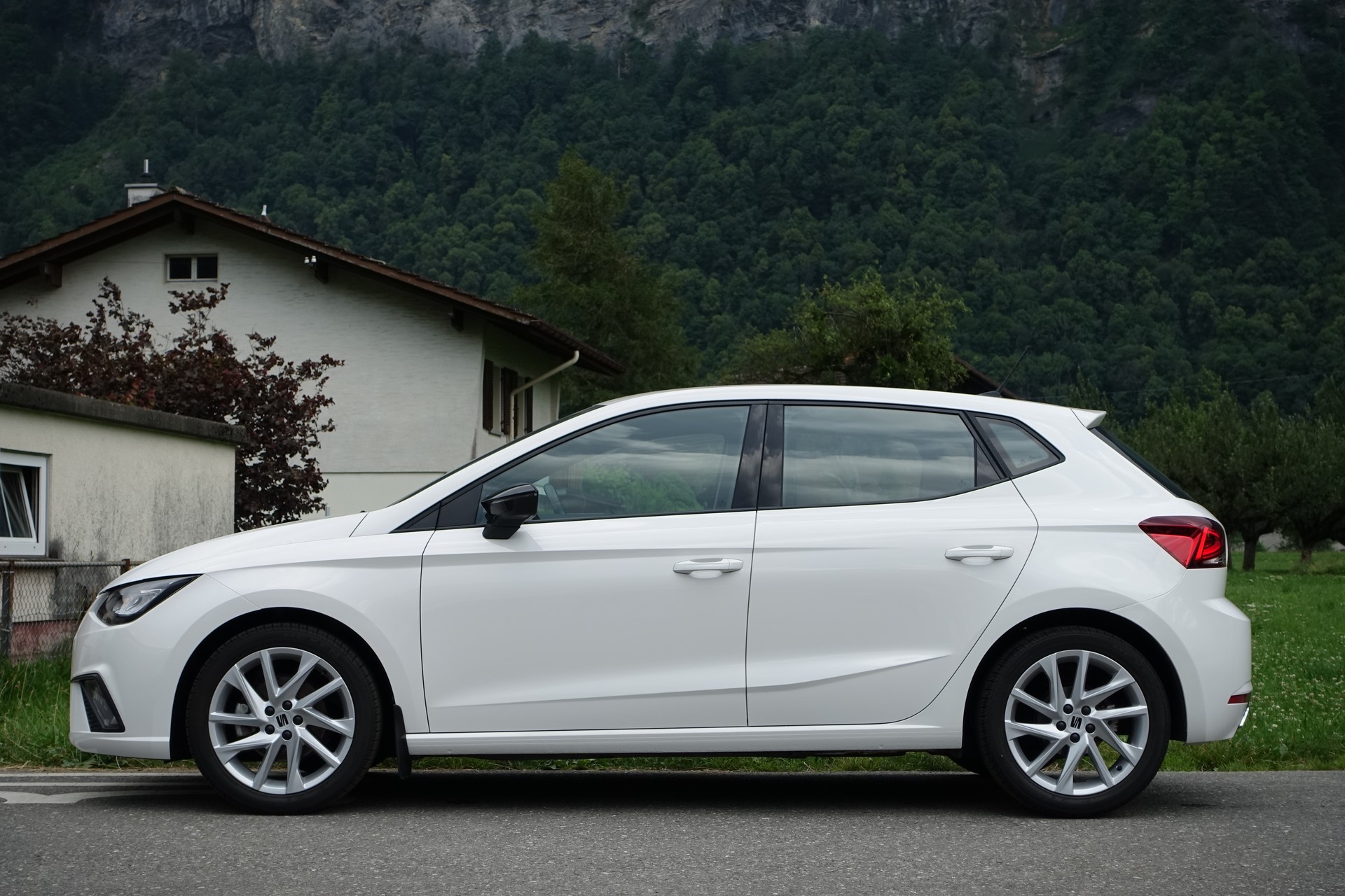 SEAT Ibiza 1.0 TSI 110 FR DSG-image-4