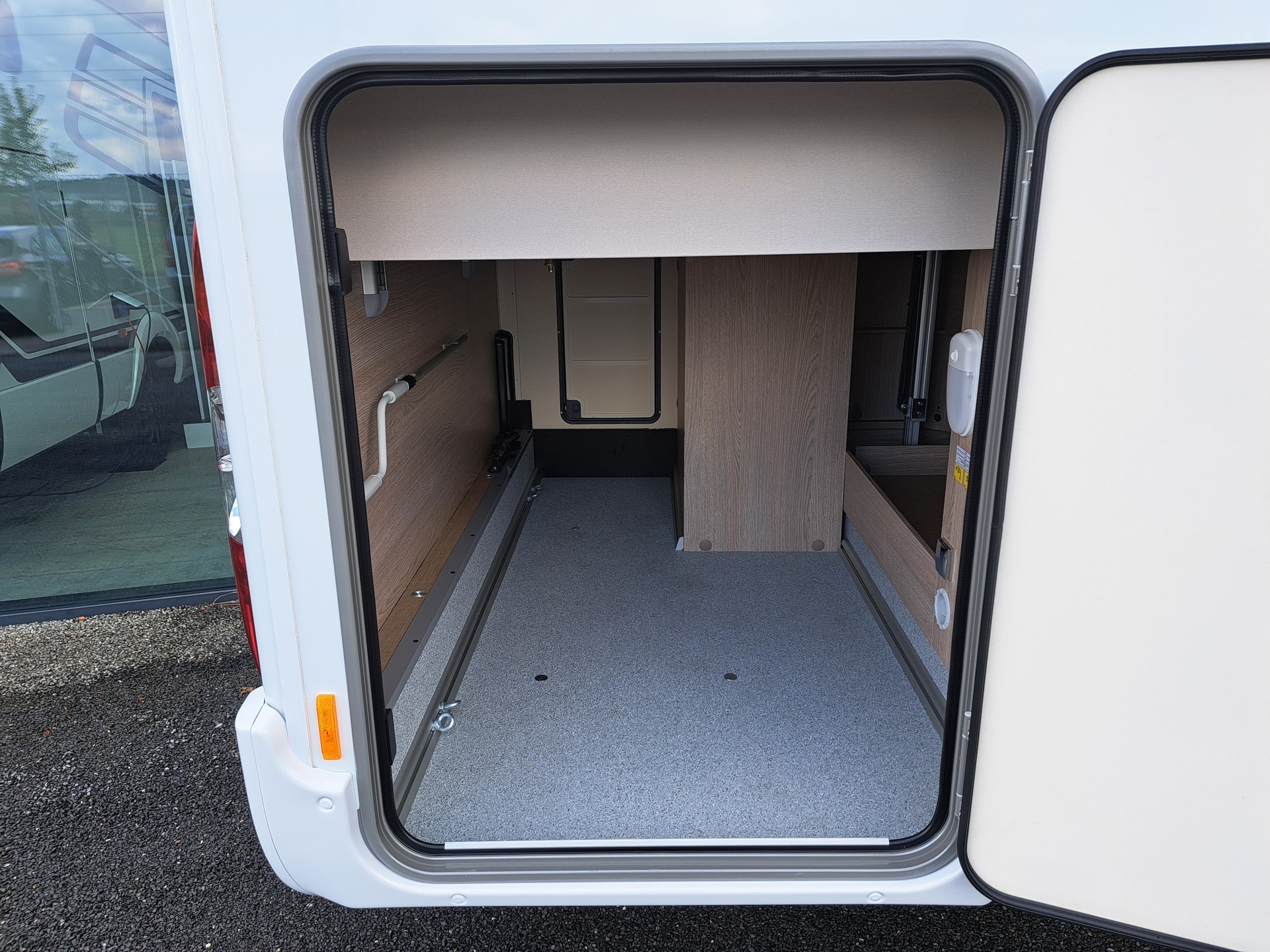 BÜRSTNER Lineo T 700-image-13