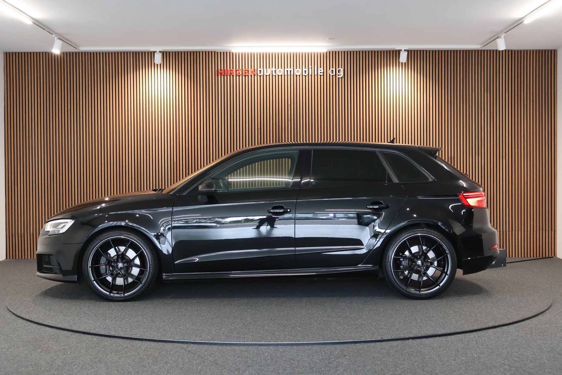 AUDI S3 Sportback 2.0 TFSI quattro S-tronic-image-1