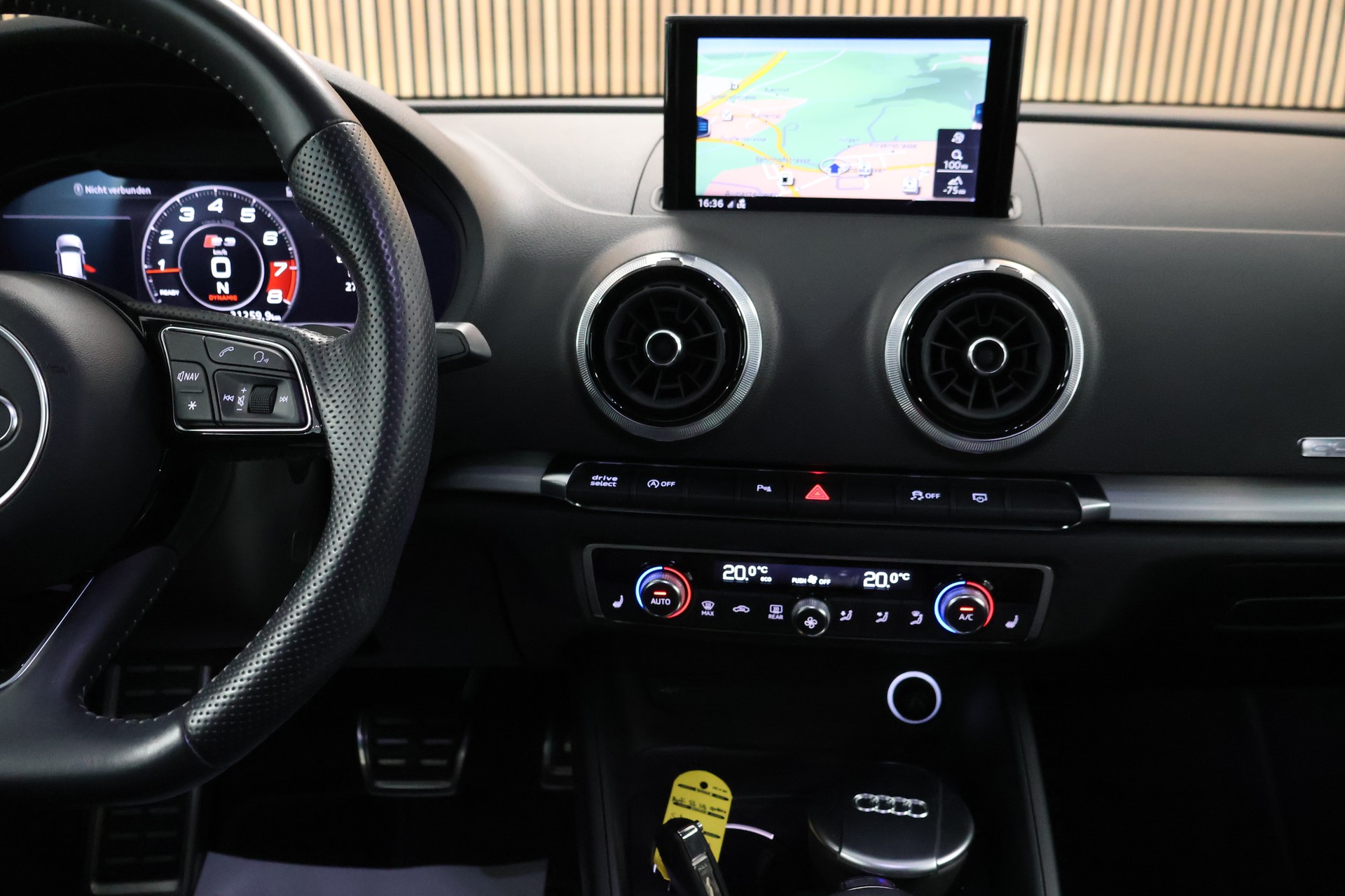 AUDI S3 Sportback 2.0 TFSI quattro S-tronic-image-17