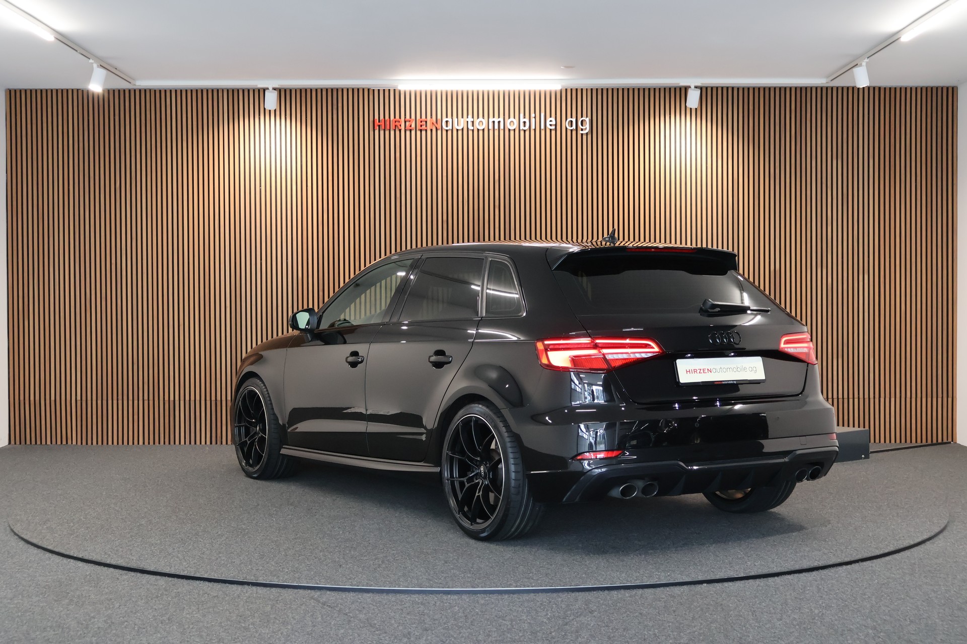 AUDI S3 Sportback 2.0 TFSI quattro S-tronic-image-2