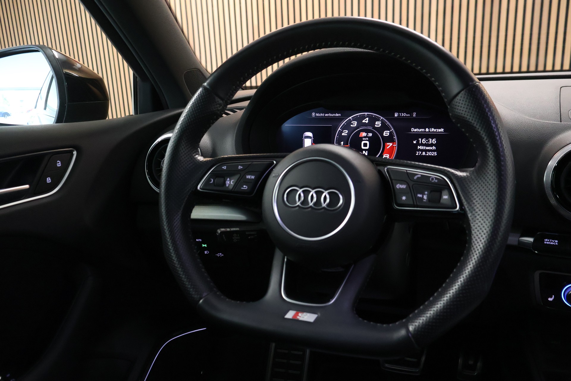 AUDI S3 Sportback 2.0 TFSI quattro S-tronic-image-16