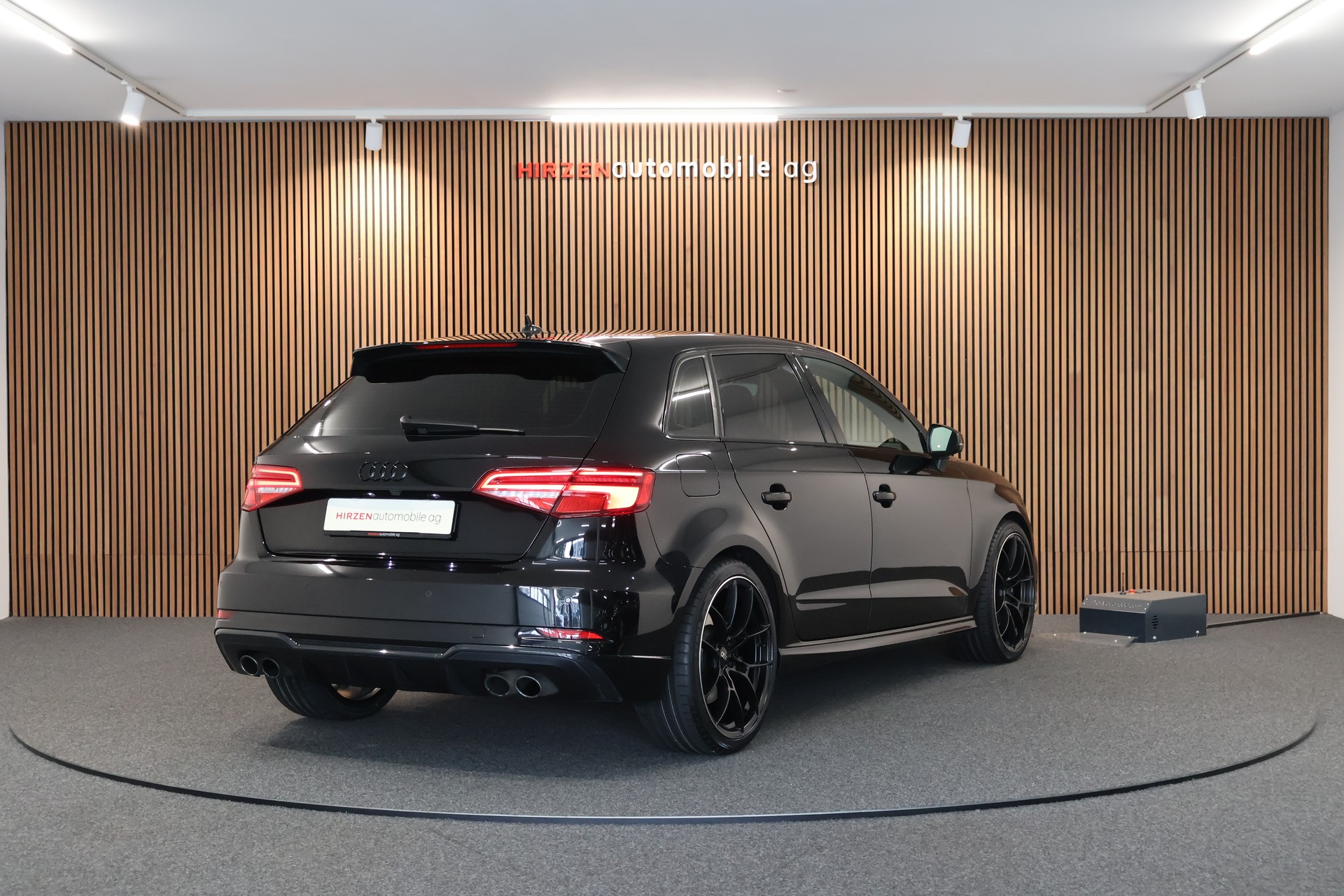 AUDI S3 Sportback 2.0 TFSI quattro S-tronic-image-4