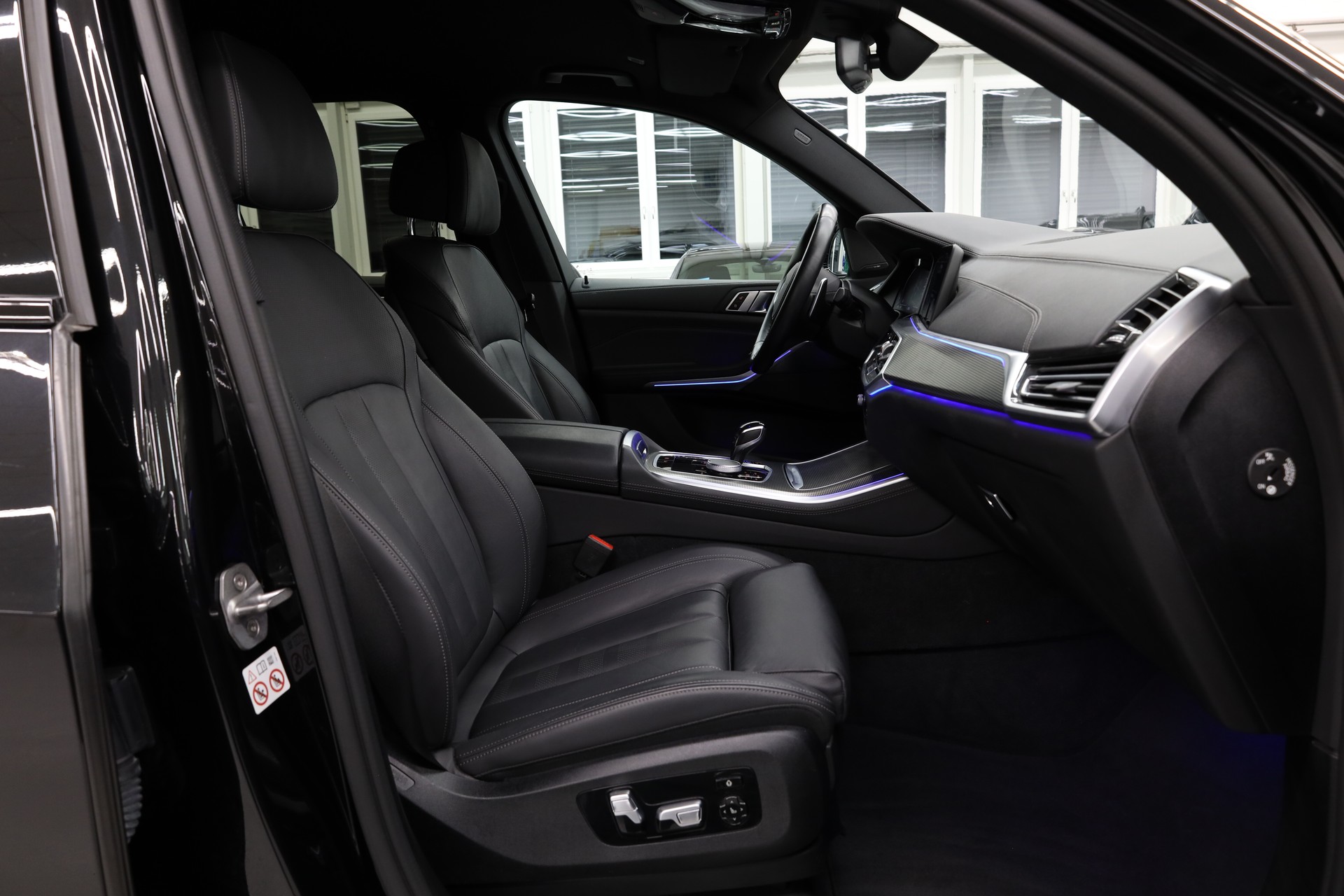 BMW X5 40d M-Sport xDrive SAG-image-14