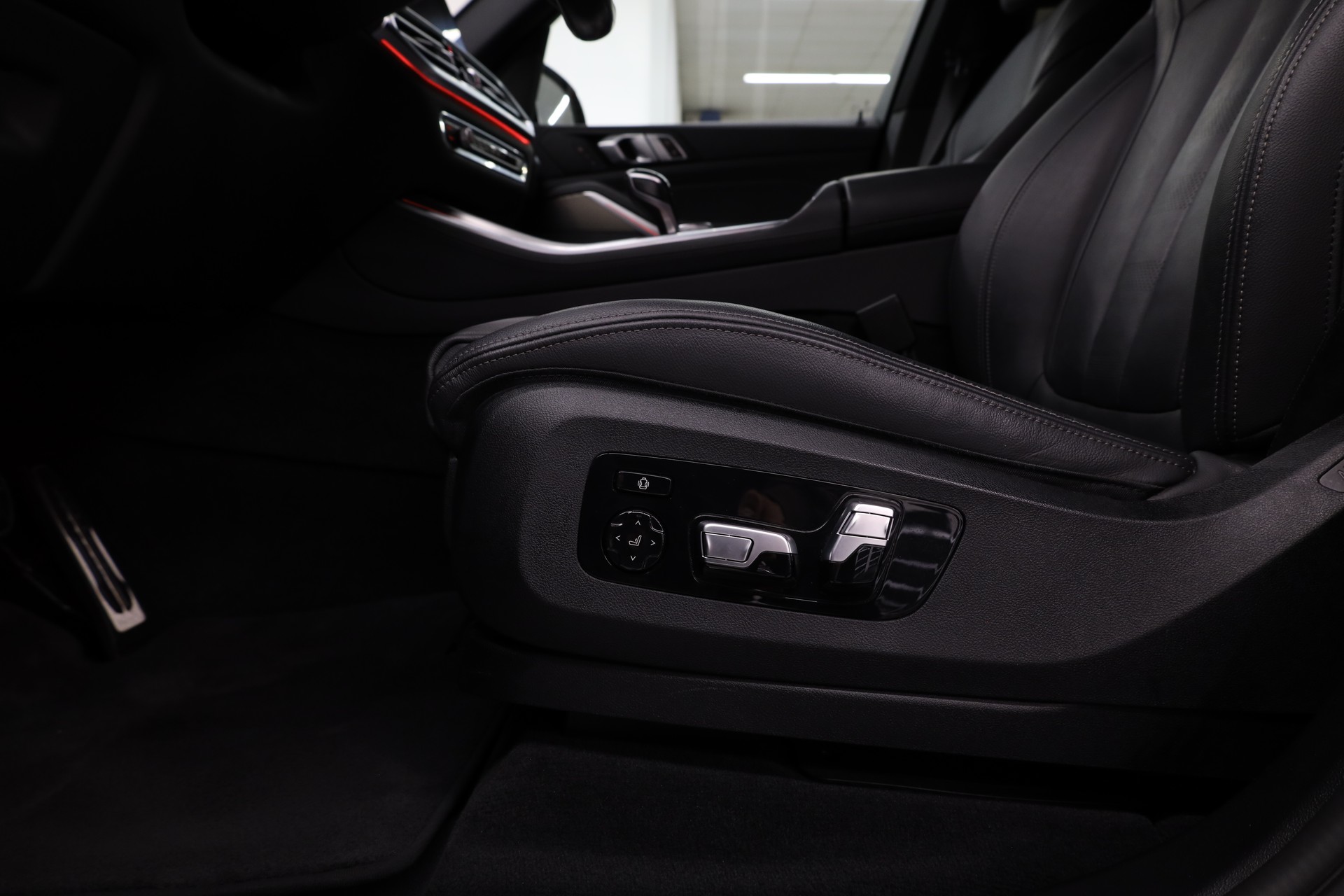 BMW X5 40d M-Sport xDrive SAG-image-25